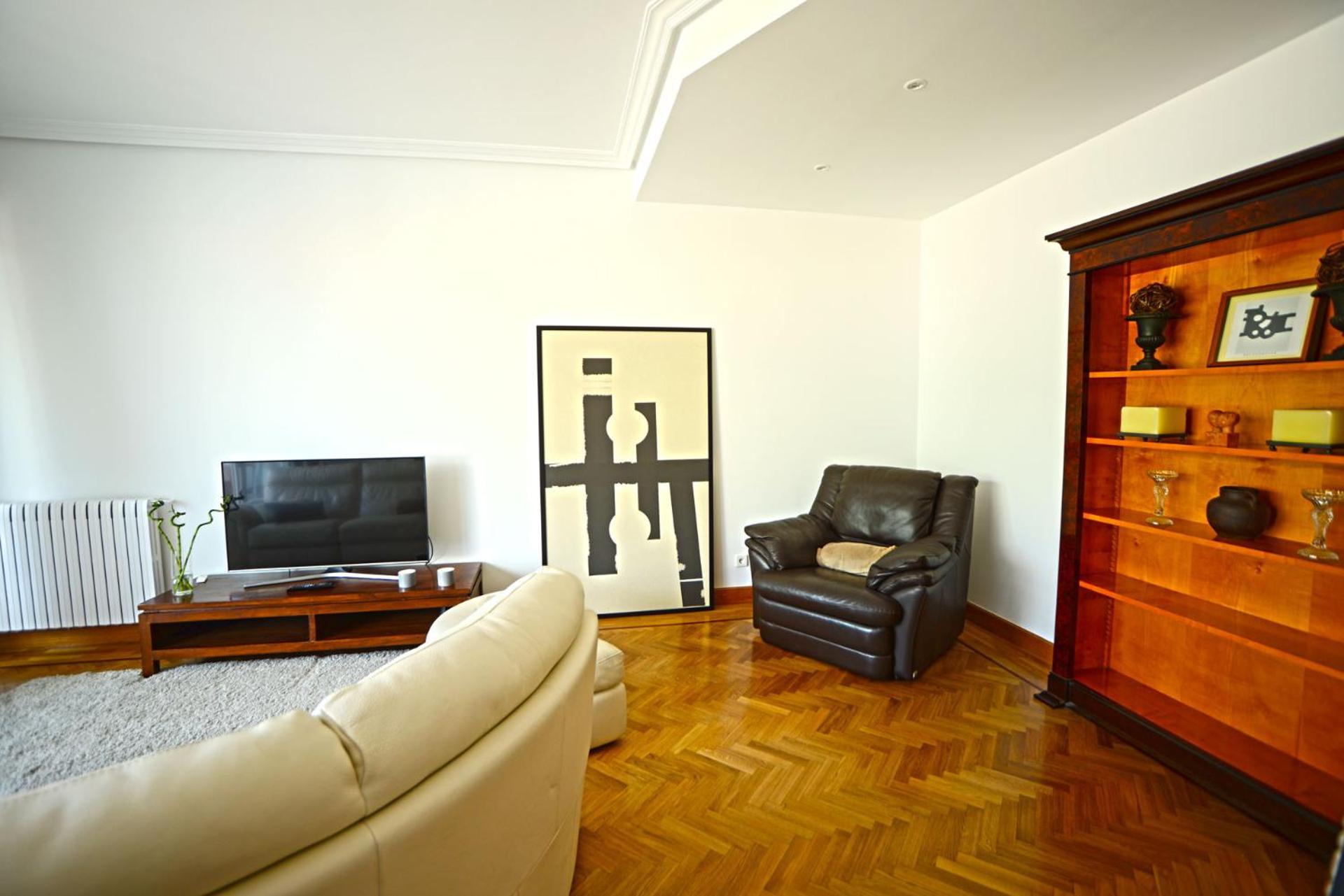 Go Donosti Villa Berio view 2