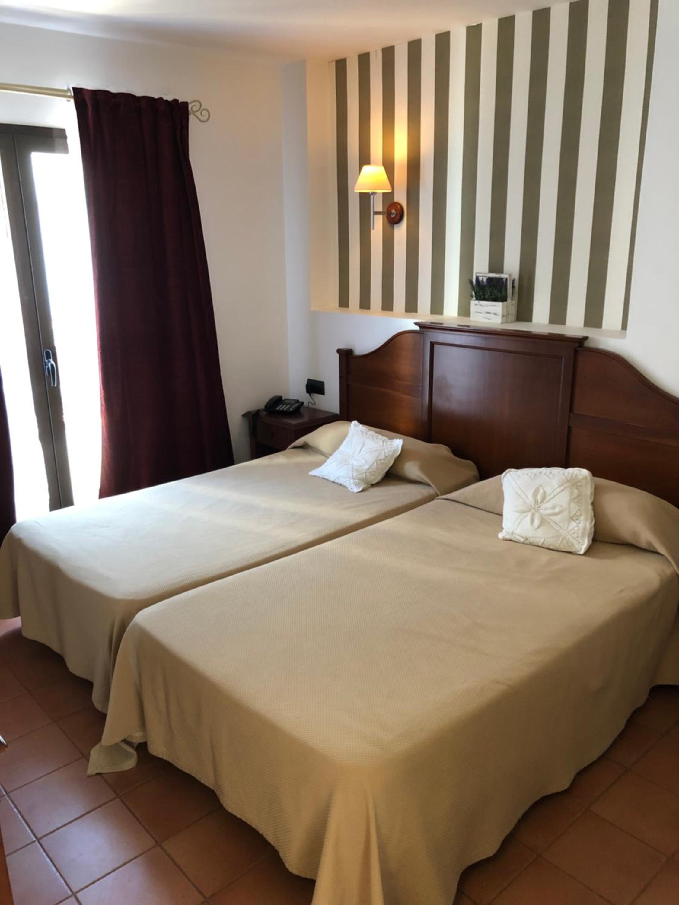 I AM La Posada Hotel and Apartment