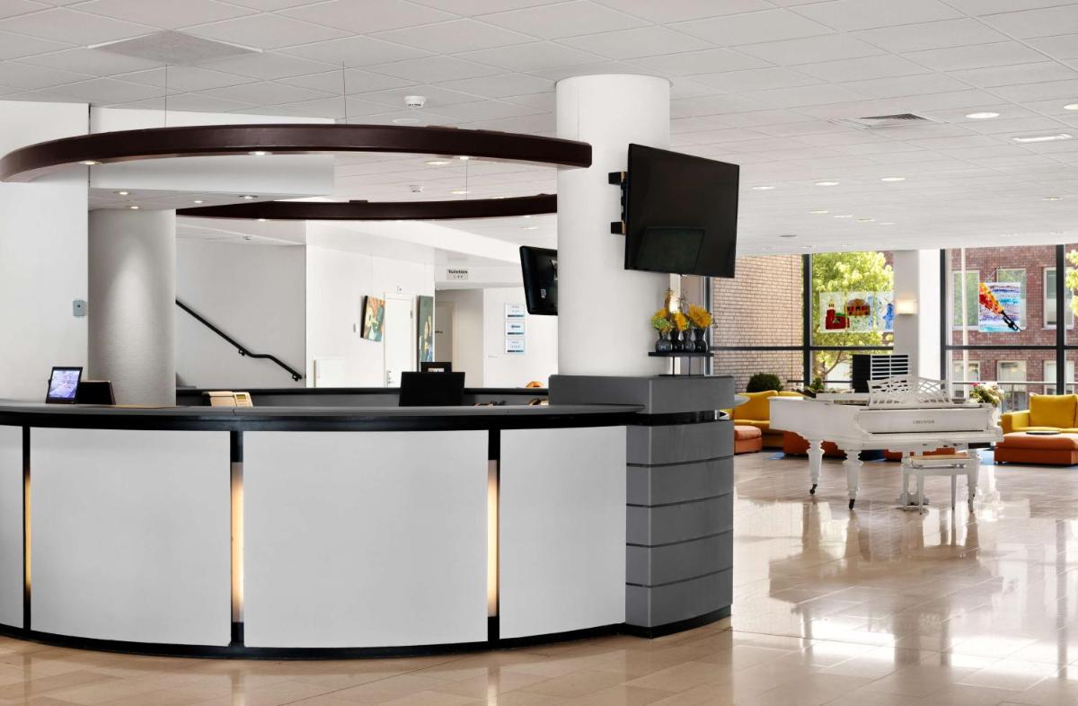 hotel reception
