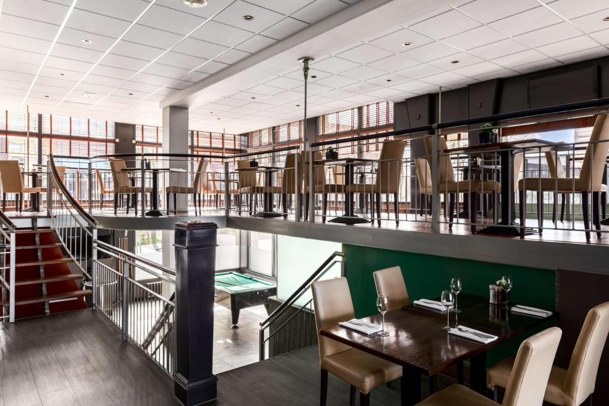 restaurant