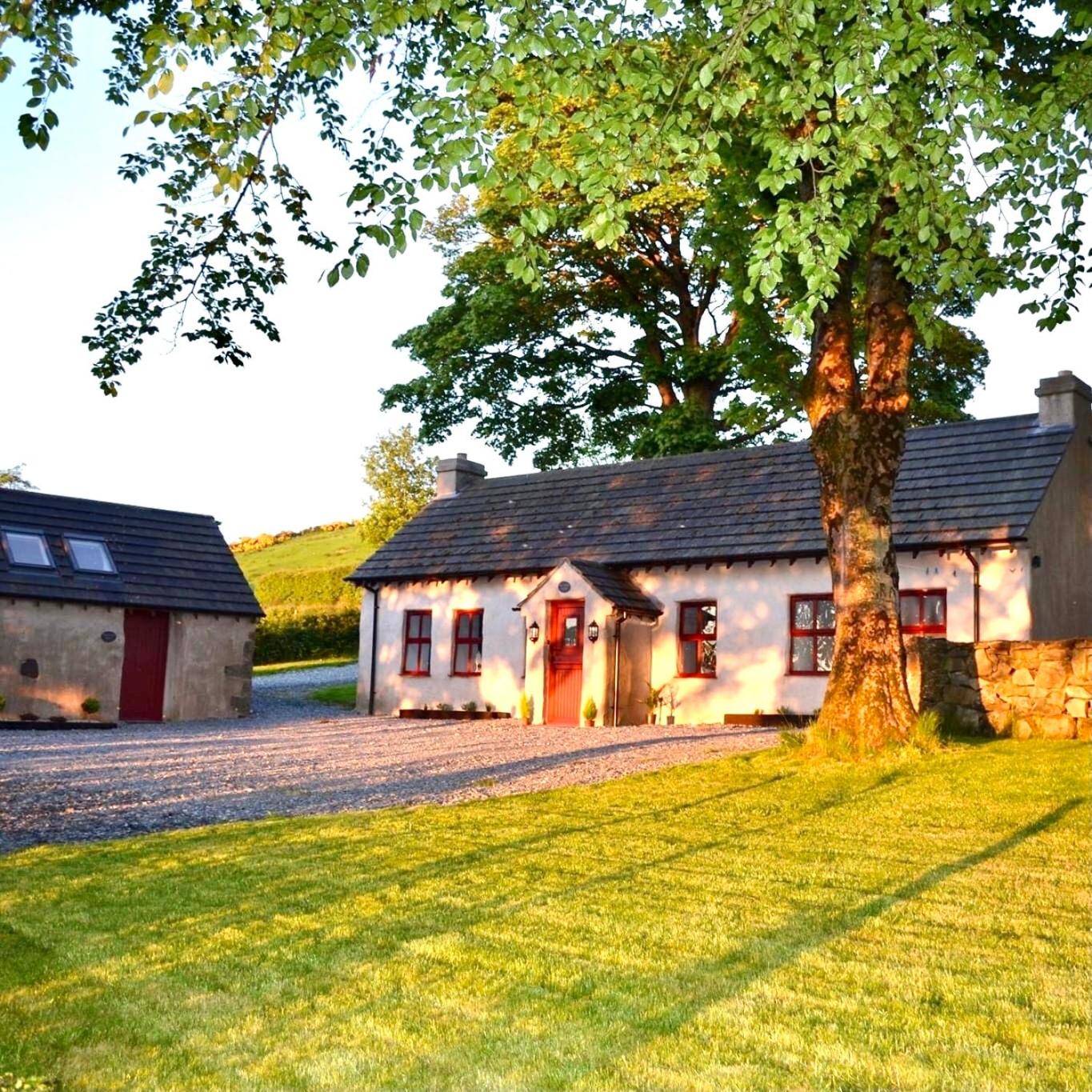 Hotel Mc Courts Cottage & Barn