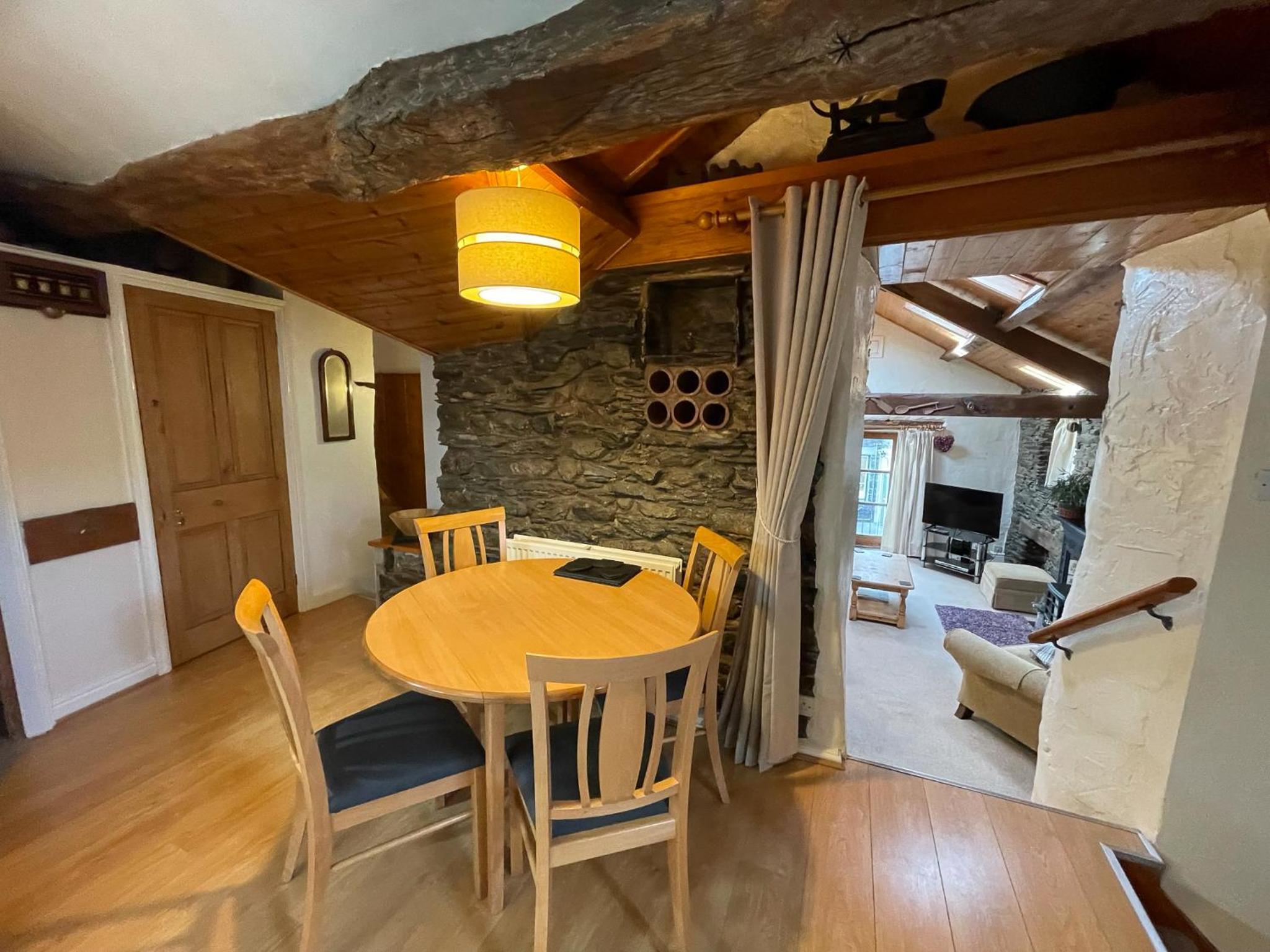 Bakestones - Central Location with Free Integral Private Parking view 5