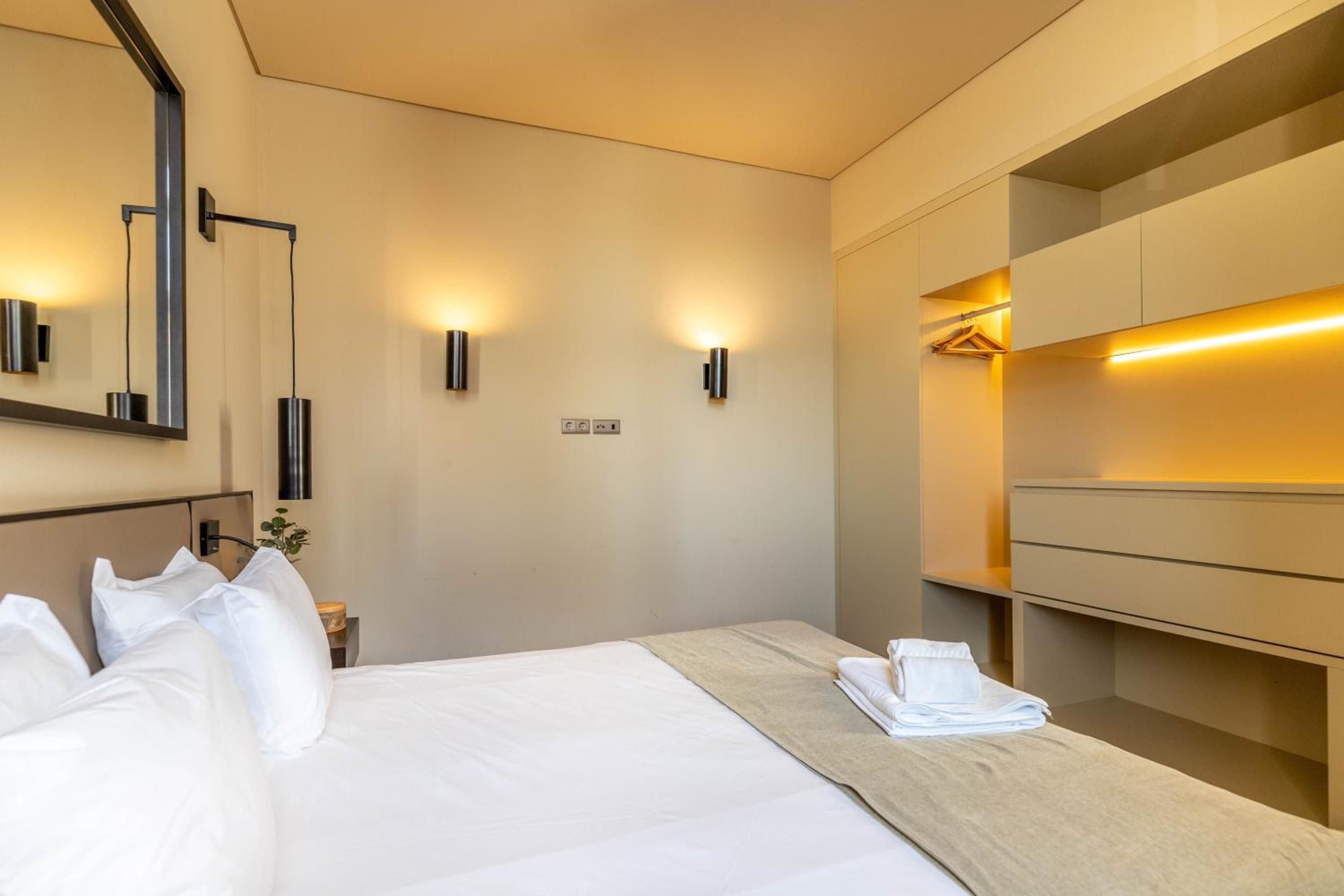 Prime Lisbon - Dom Luis I view 5