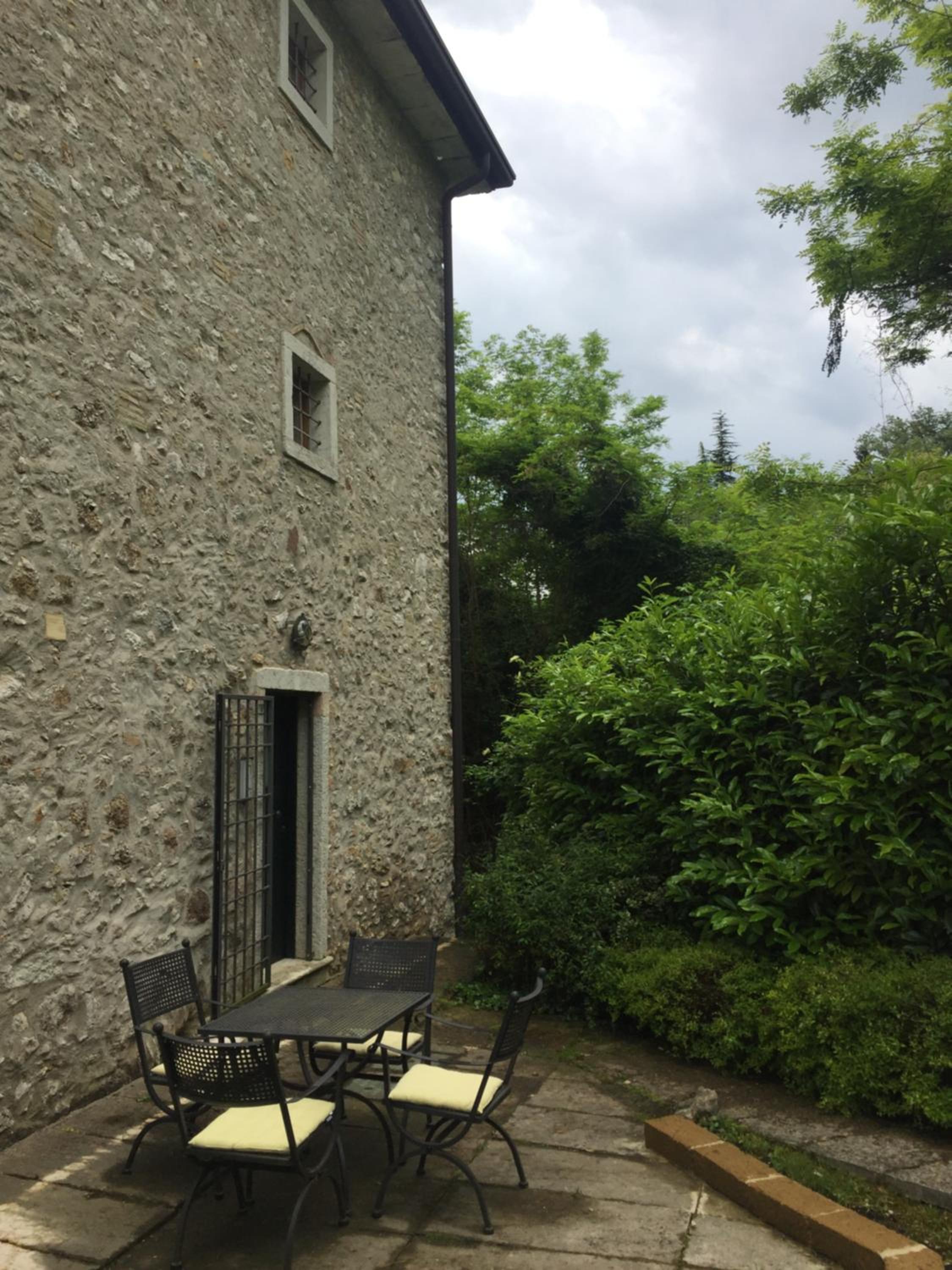 Photo 8