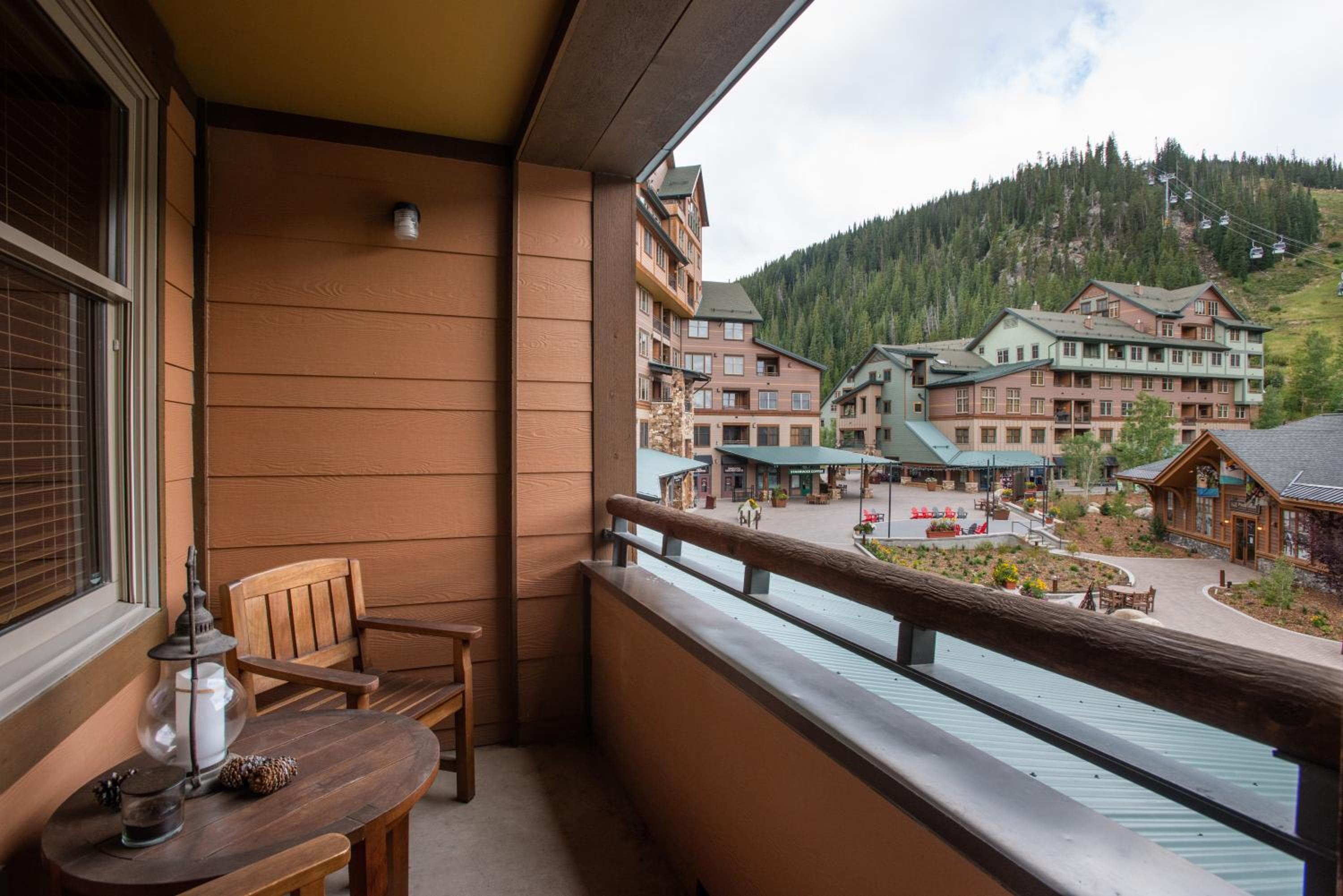 Hotel Lovely Zephyr Mountain Lodge Condo with Mountain Slope Views condo - Image 1