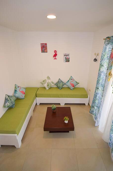 Casa vacacional en Salinas con piscina y jacuzzi view 4