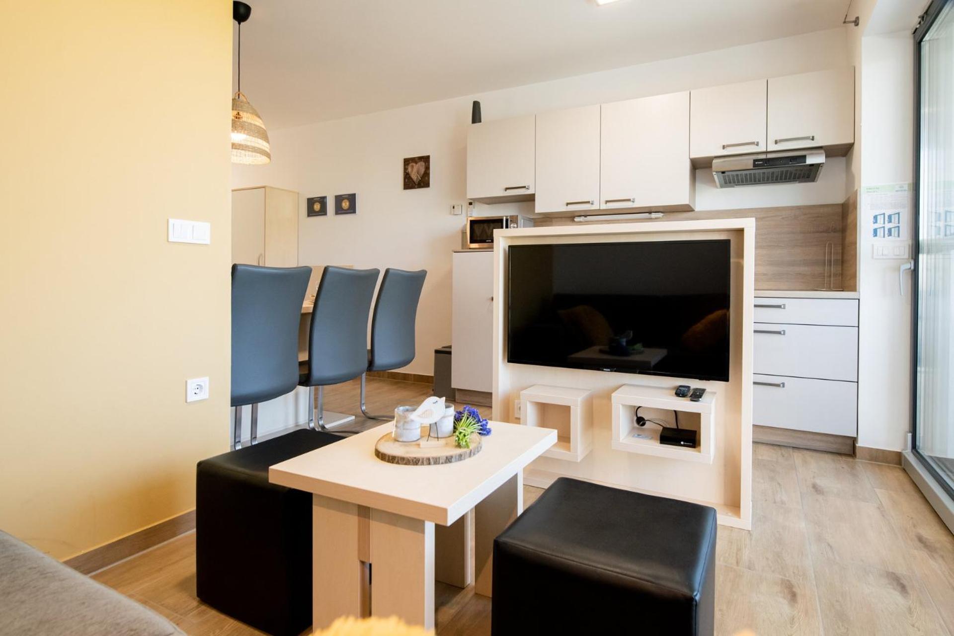 Apartmaji BANONIA " Jutranja zarja " view 3