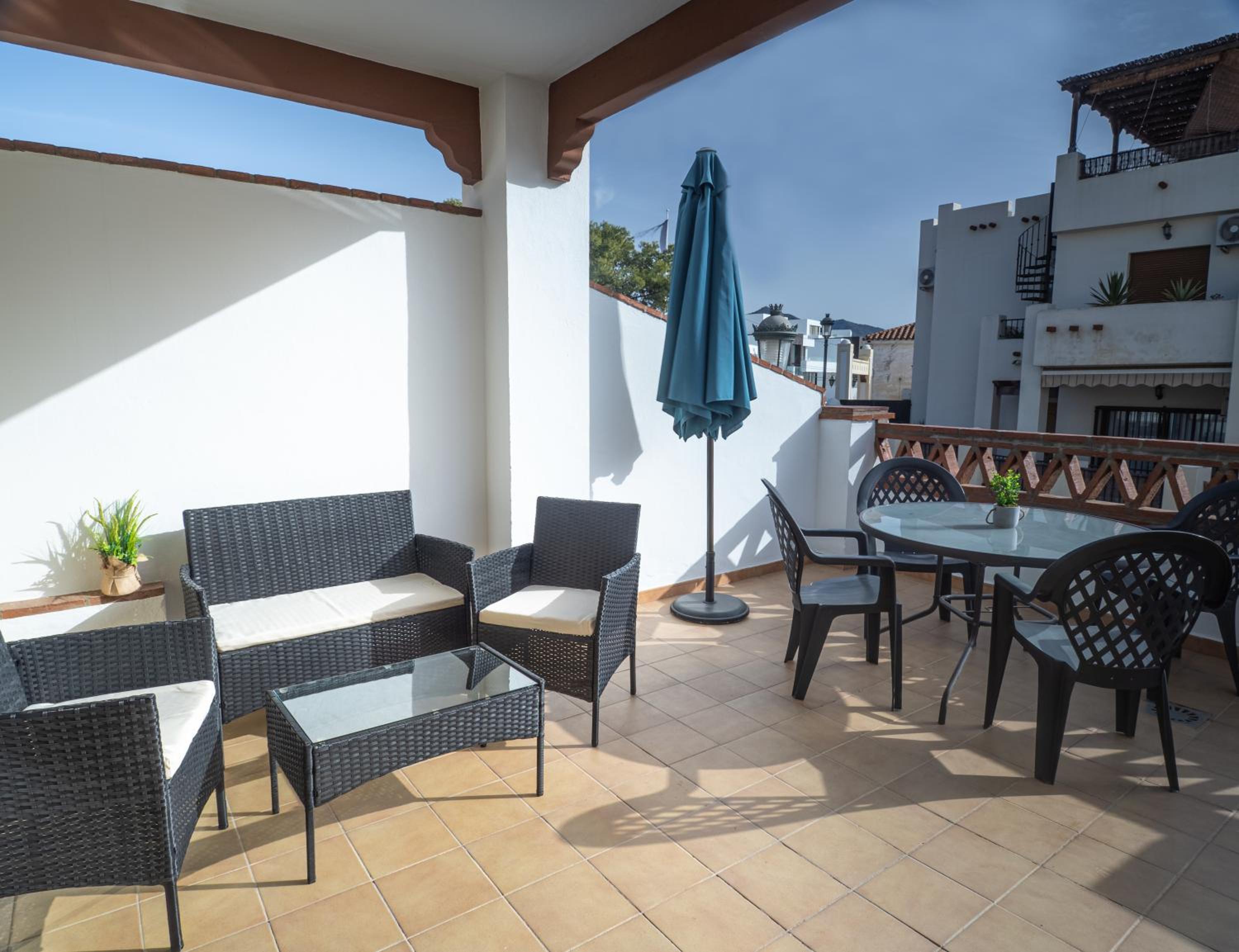 Apartamentos Chimenea en Nerja — balance & terrace