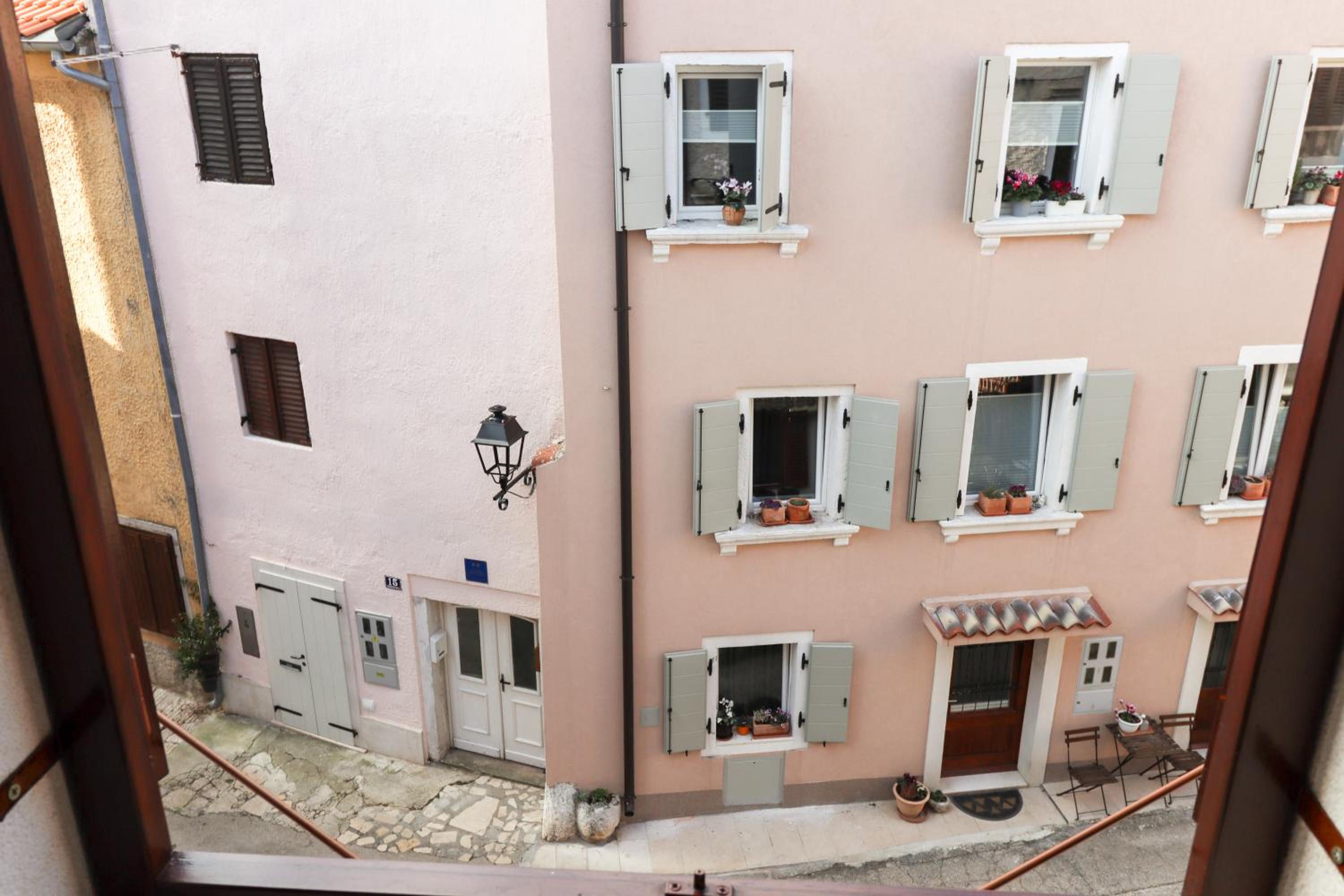 City Center 3 Bedroom Apartment view 3