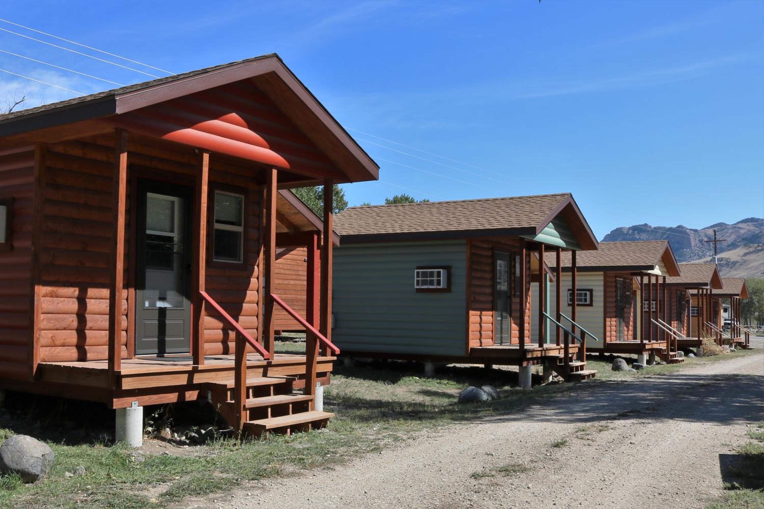 Cody Vacations - Eycat Lodging Company - Property Image 2