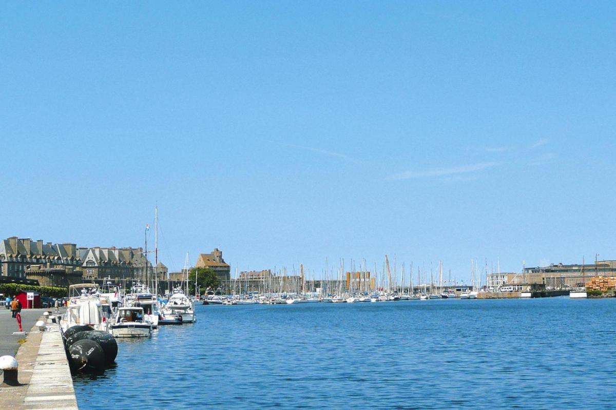 Apartment, St Malo view 4