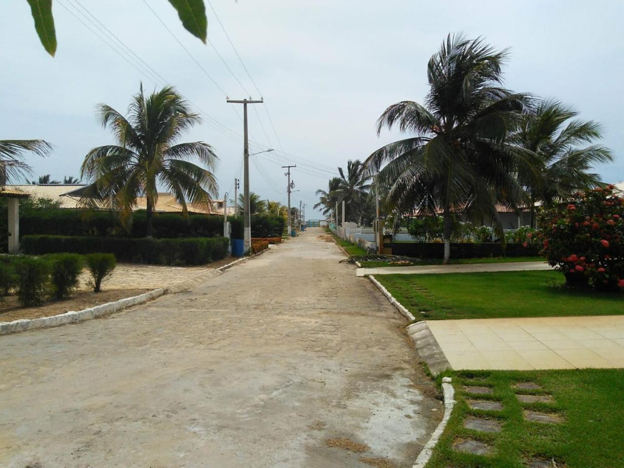 Casa de praia condomínio fechado, frente para o mar