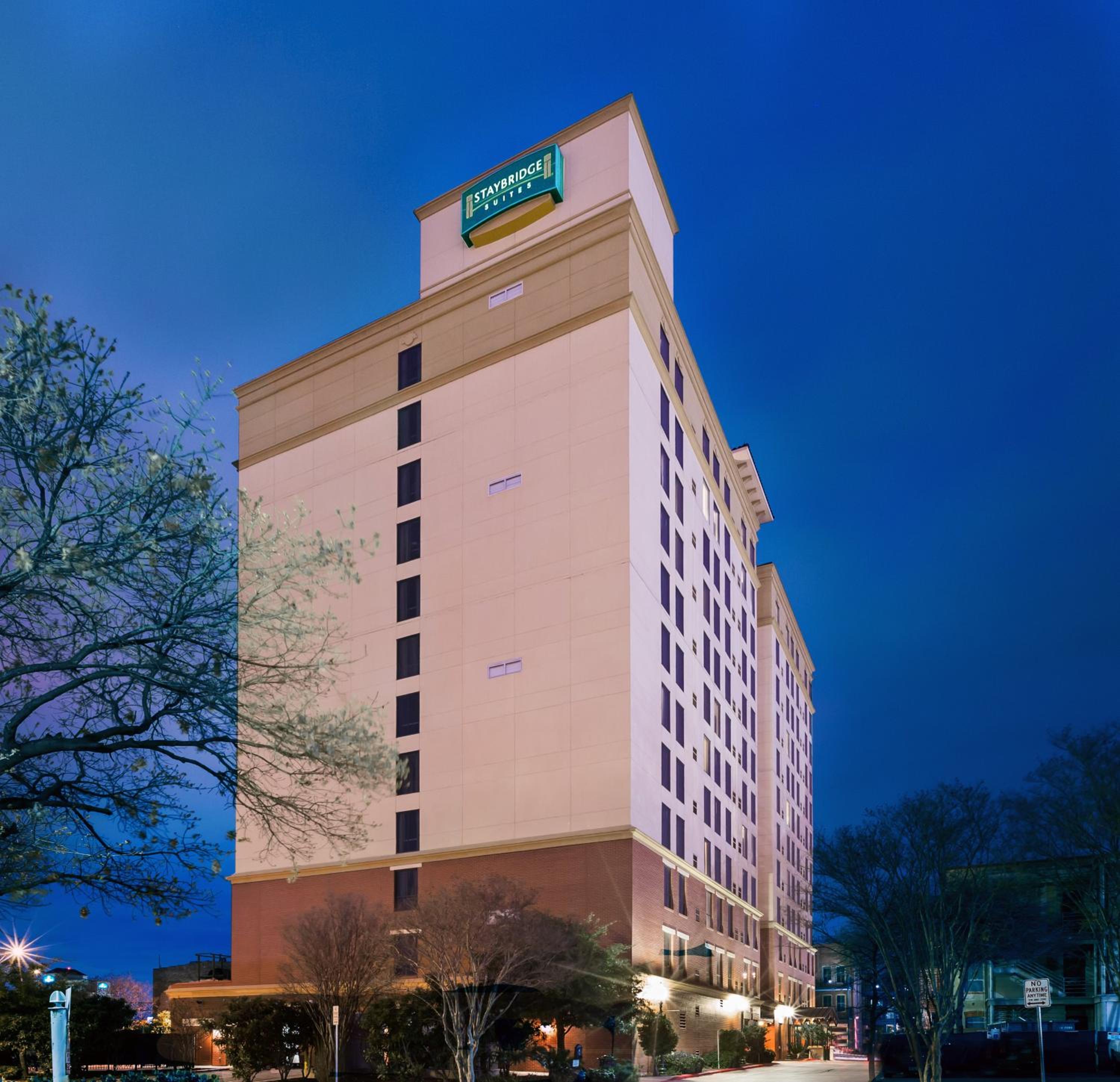 Hotel Staybridge Suites San Antonio Downtown Convention Center, an IHG Hotel - Image 1