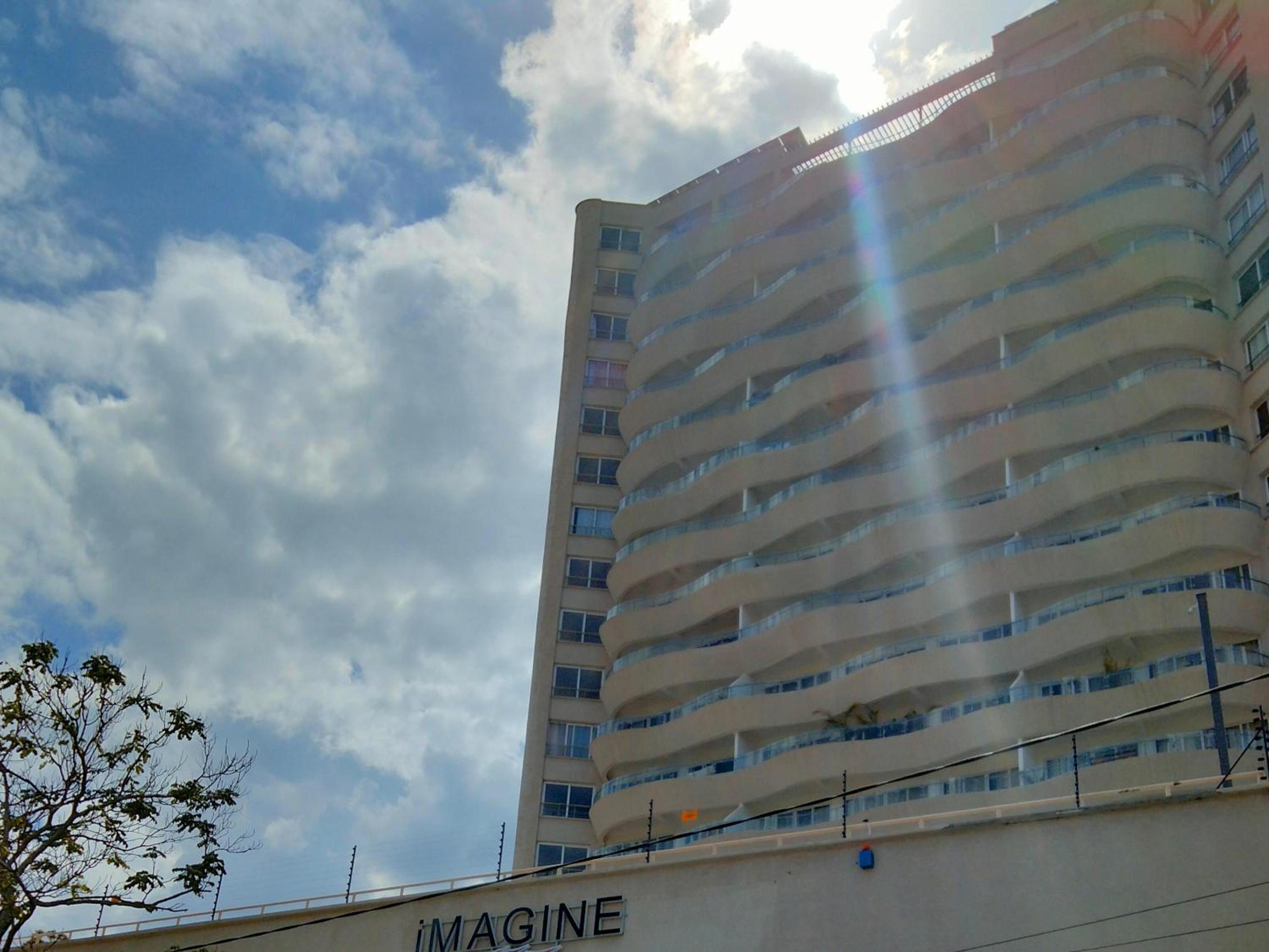 Imagine by Benaa , ELEGANT 1BR IN KILIMANI STRONG WIFI With pool view 2