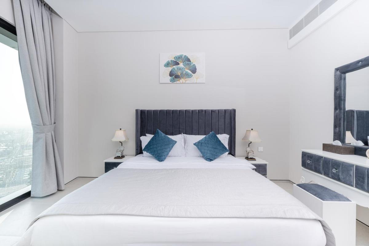 Address Beach Resort Residence 2 BHK Four Apple Holiday Homes