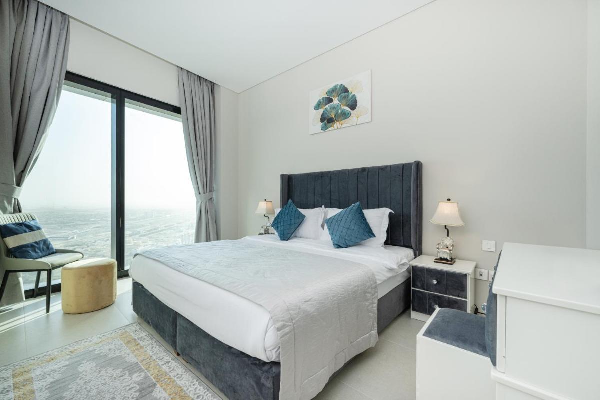 Address Beach Resort Residence 2 BHK Four Apple Holiday Homes