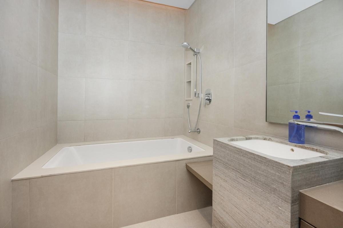 Address Beach Resort Residence 2 BHK Four Apple Holiday Homes