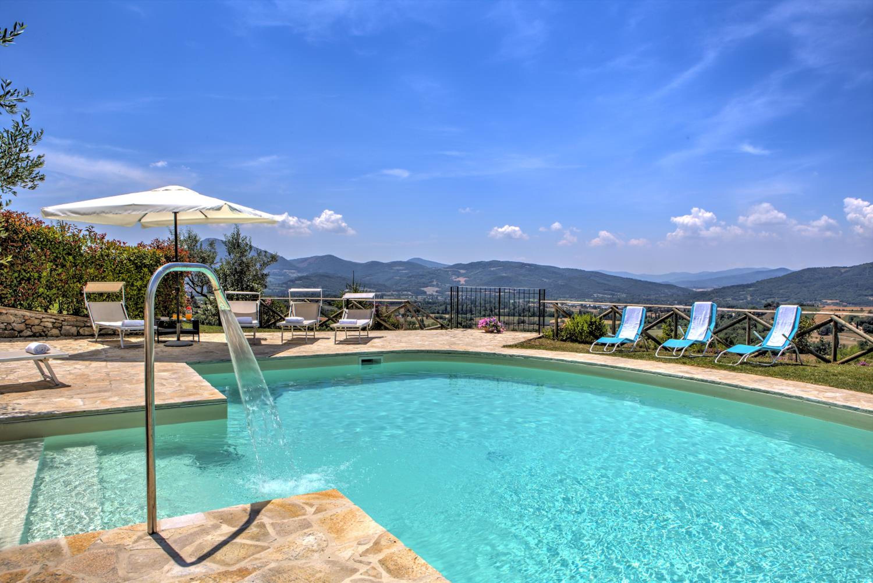 Villa San Lorenzo - Hilltop Villa With Private Pool, Jacuzzi & AirCO view 5