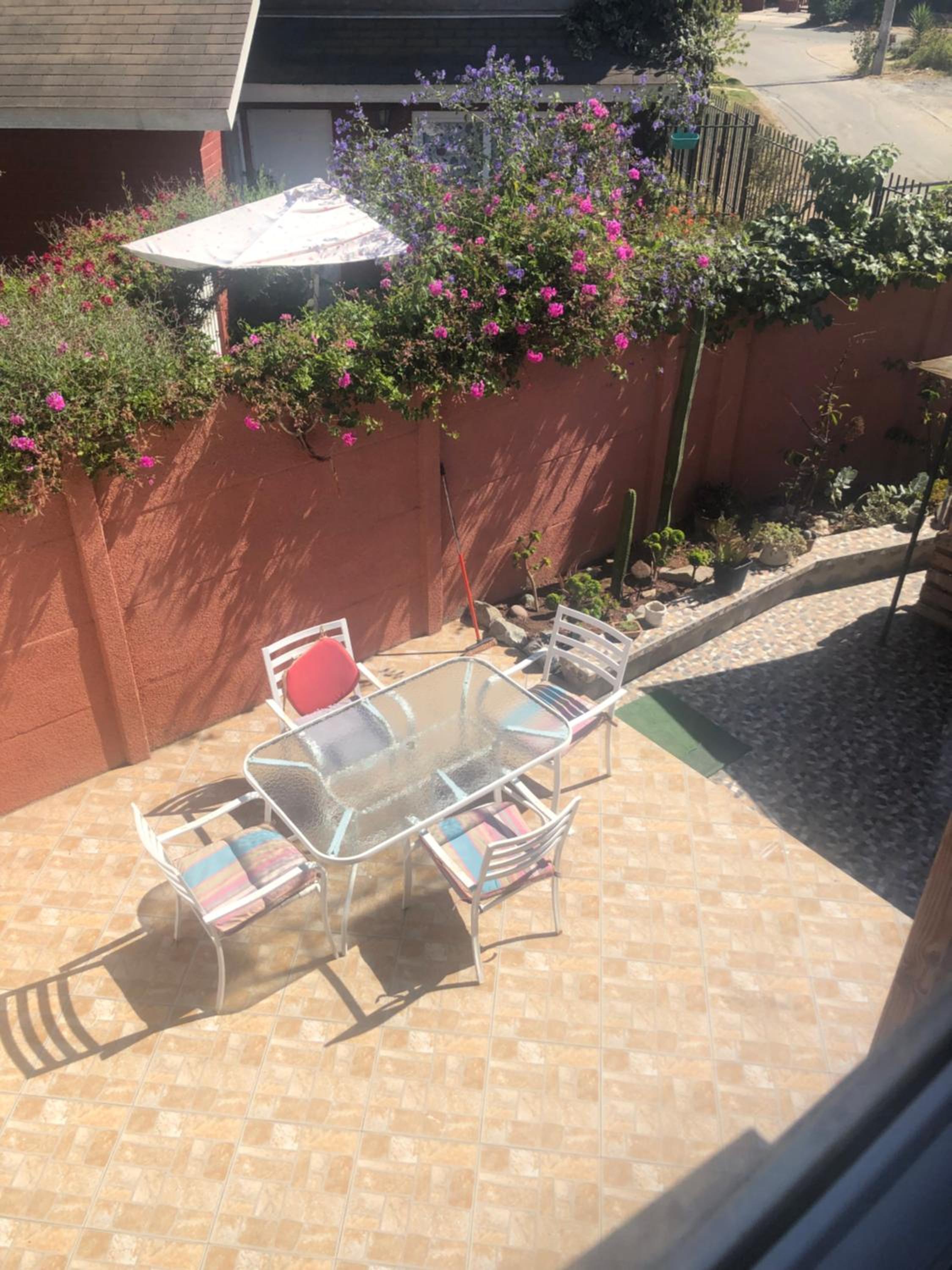 Comoda y amplia casa en sector residencial