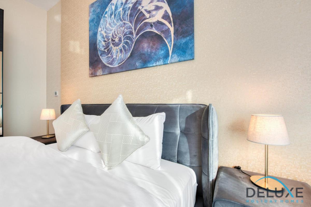 Elegant Studio in Al Jawhara Tower by Deluxe Holiday Homes
