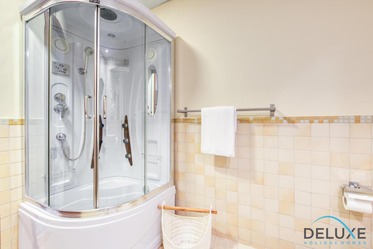 Exquisite 1BR in Sadaf, Jumeirah Beach Residence by Deluxe Holiday Homes