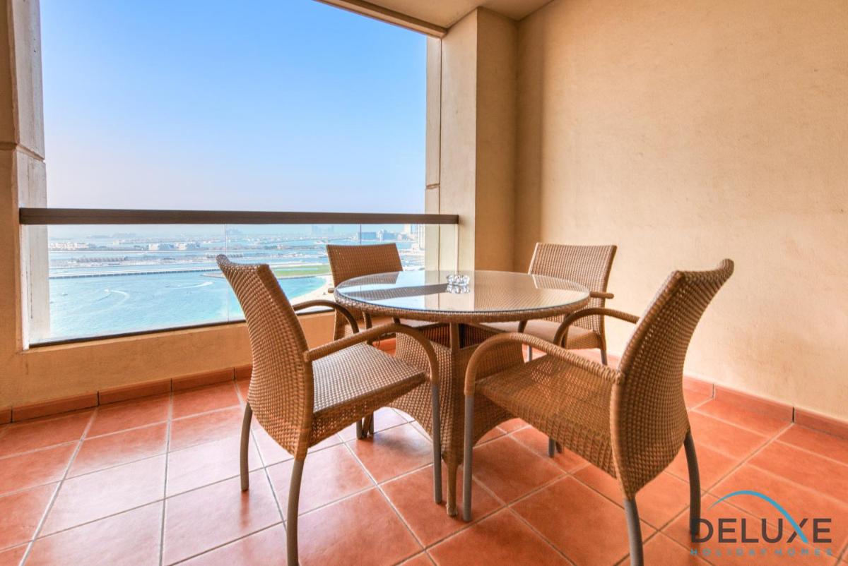 Exquisite 1BR in Sadaf, Jumeirah Beach Residence by Deluxe Holiday Homes