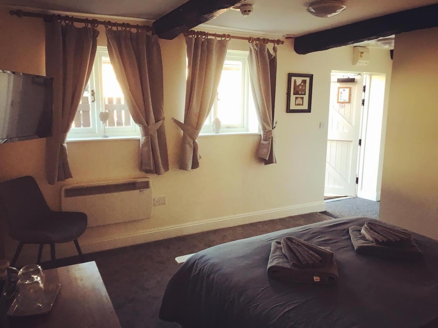The Swan Inn Newport view 4