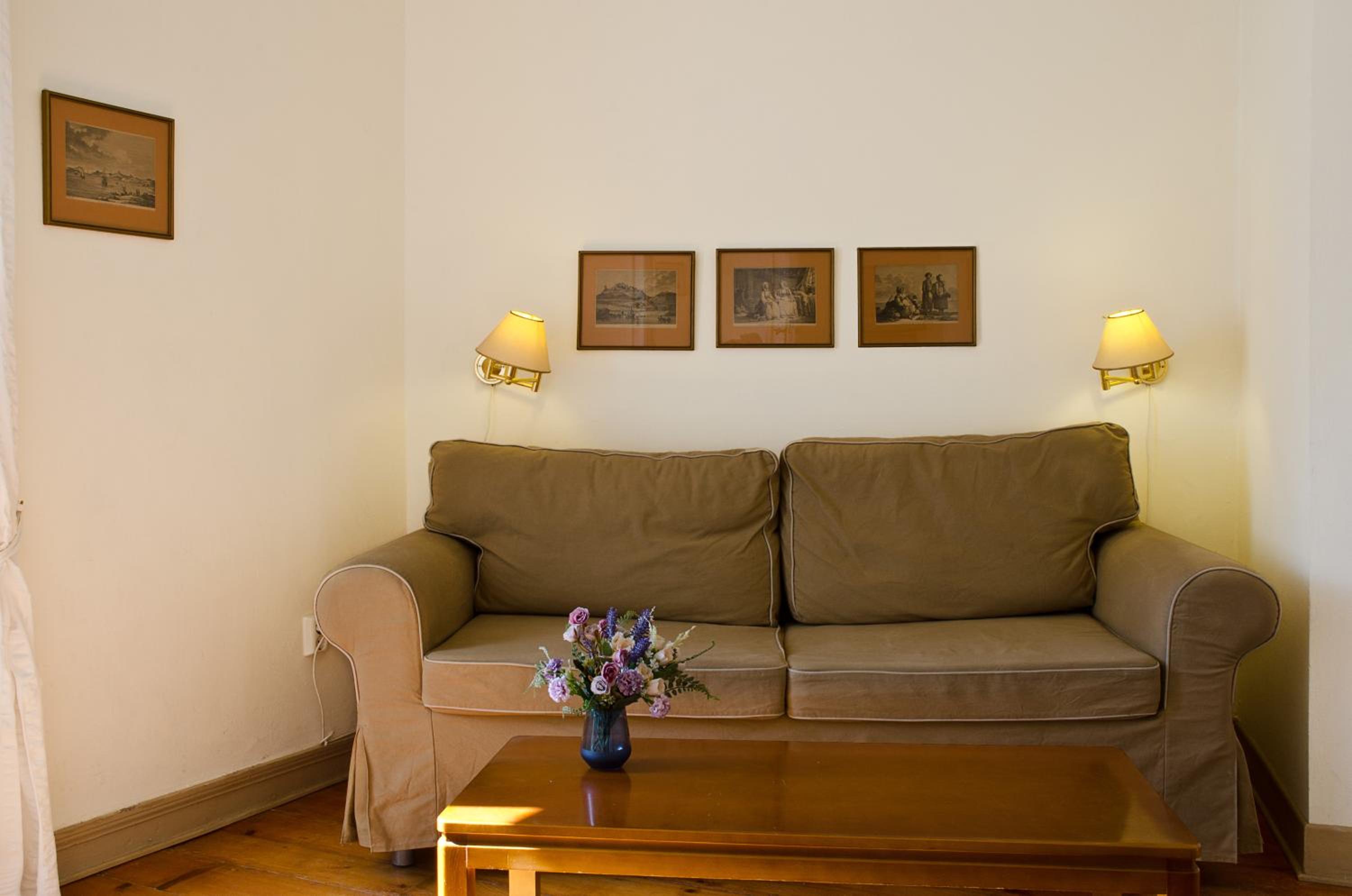 Hotel Omiros