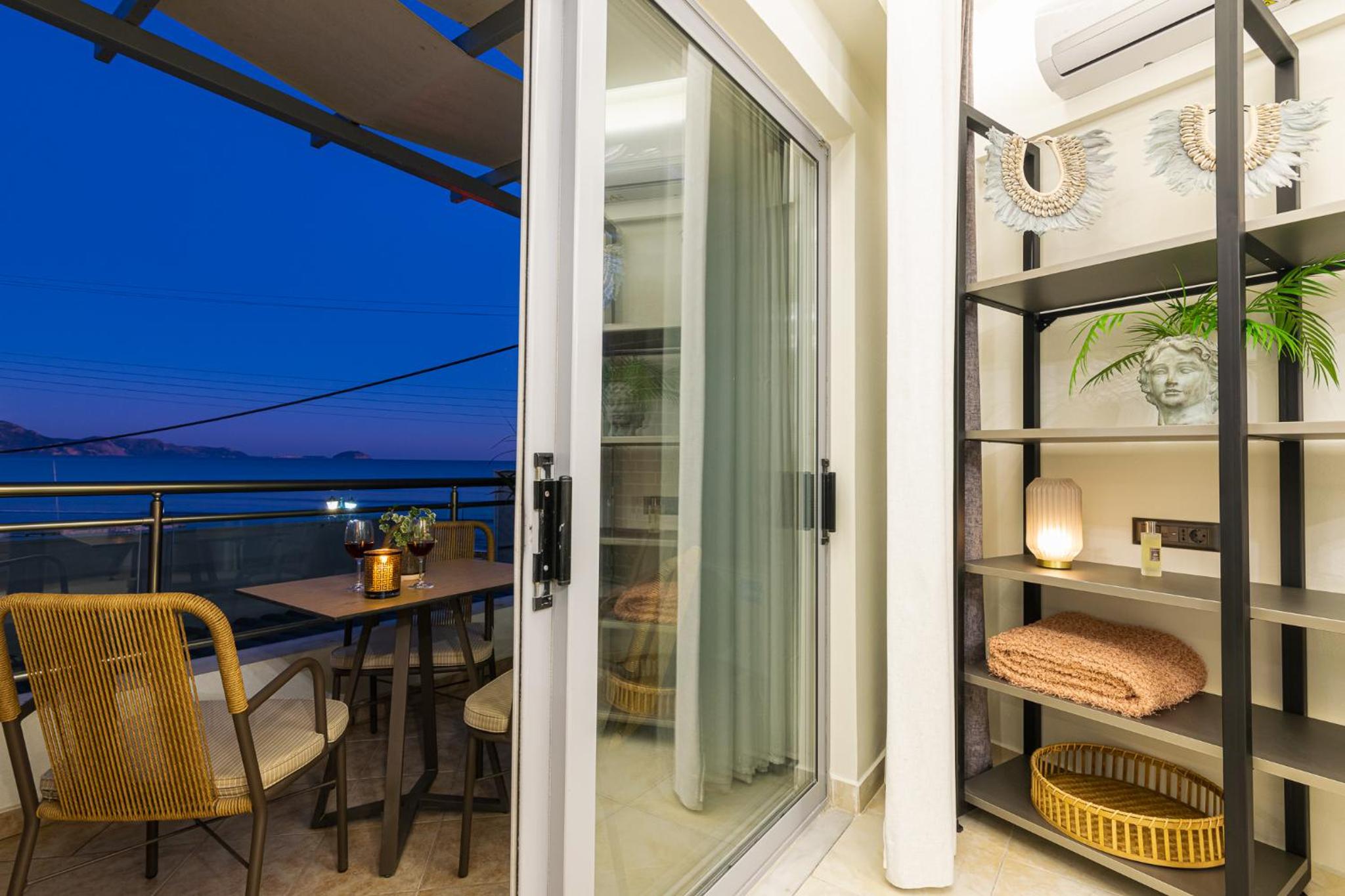 Mouria Studios & Apartments