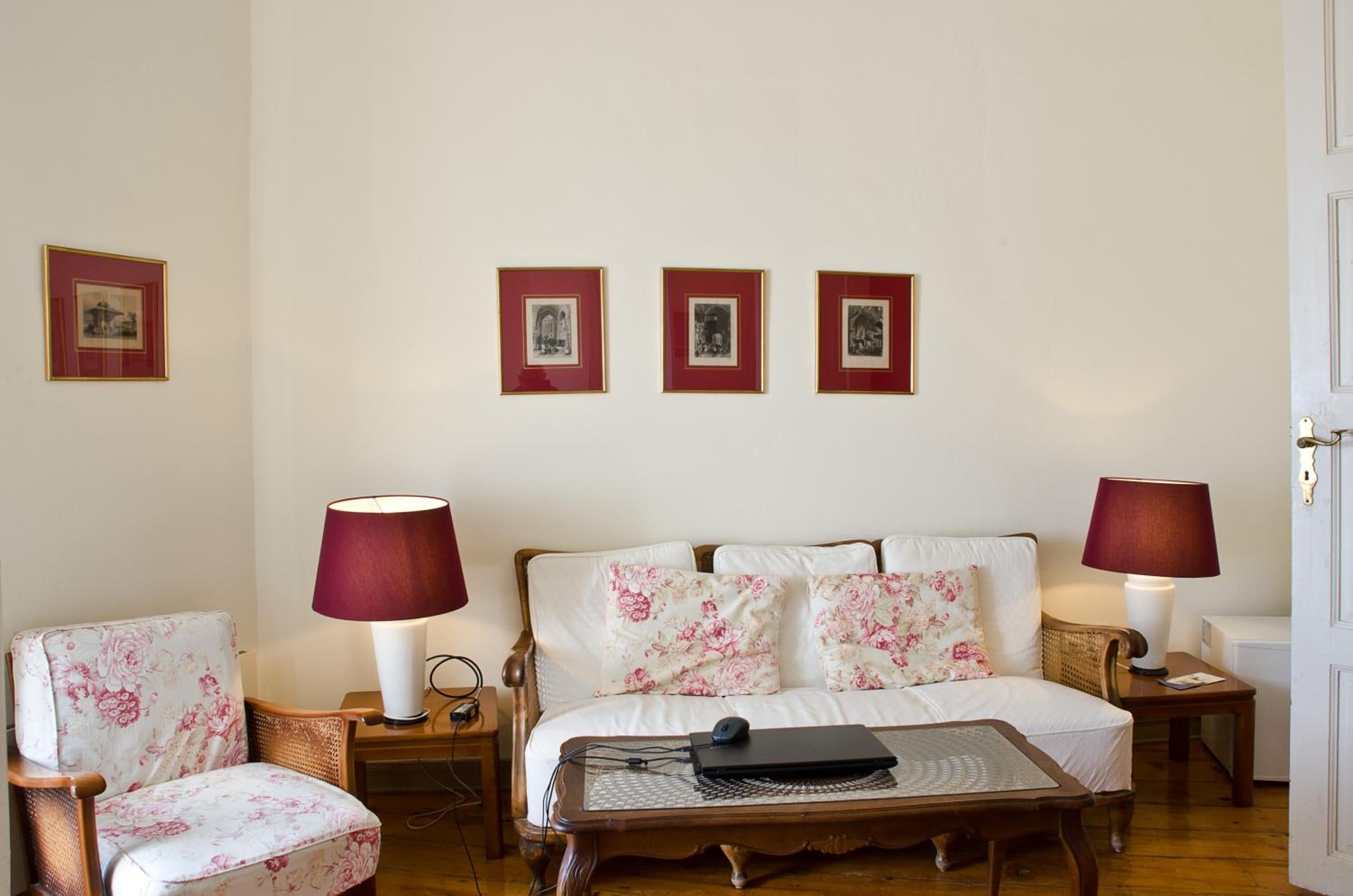 Hotel Omiros