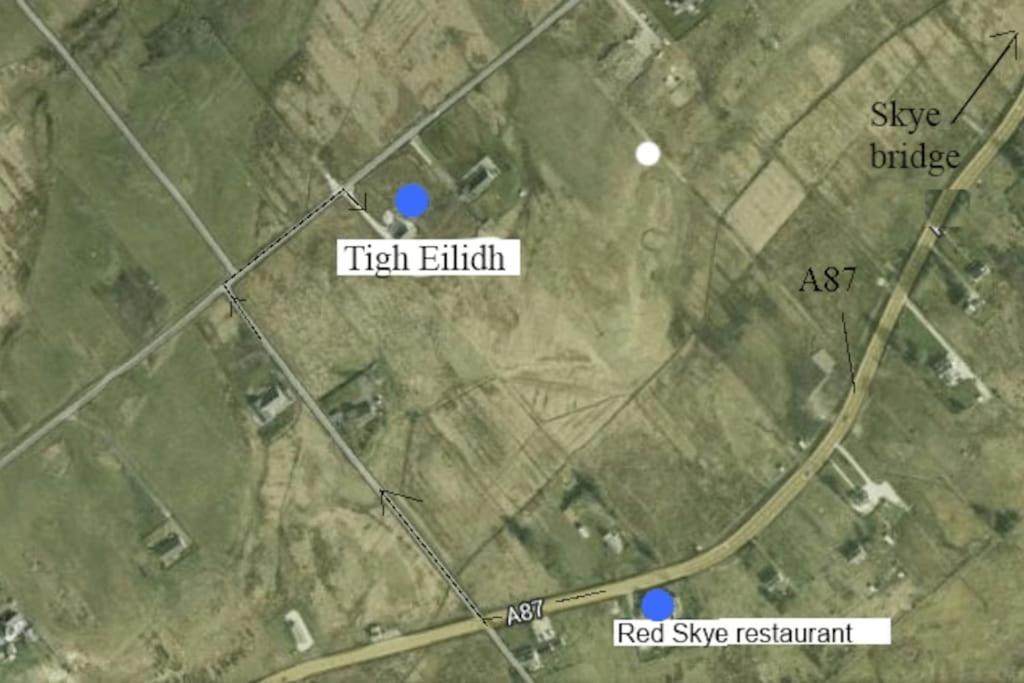 Tigh Eilidh (The Cabin on the Hill) view 3