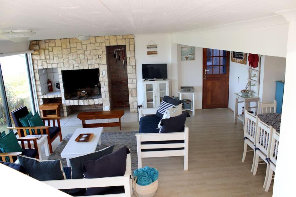 Baby Whale Bliss - Beachfront House view 4