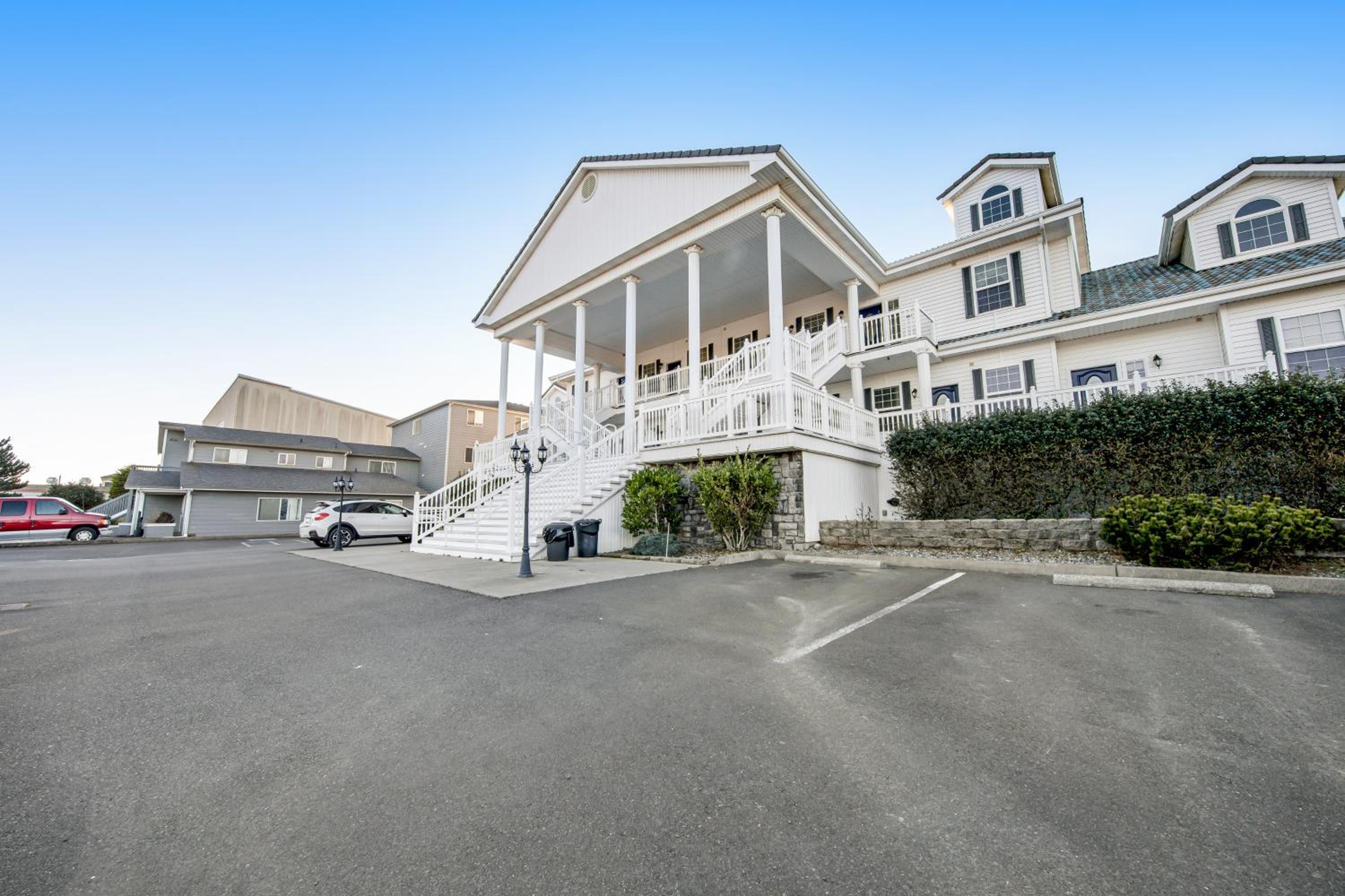 Hotel Judith Ann Inn - Image 1