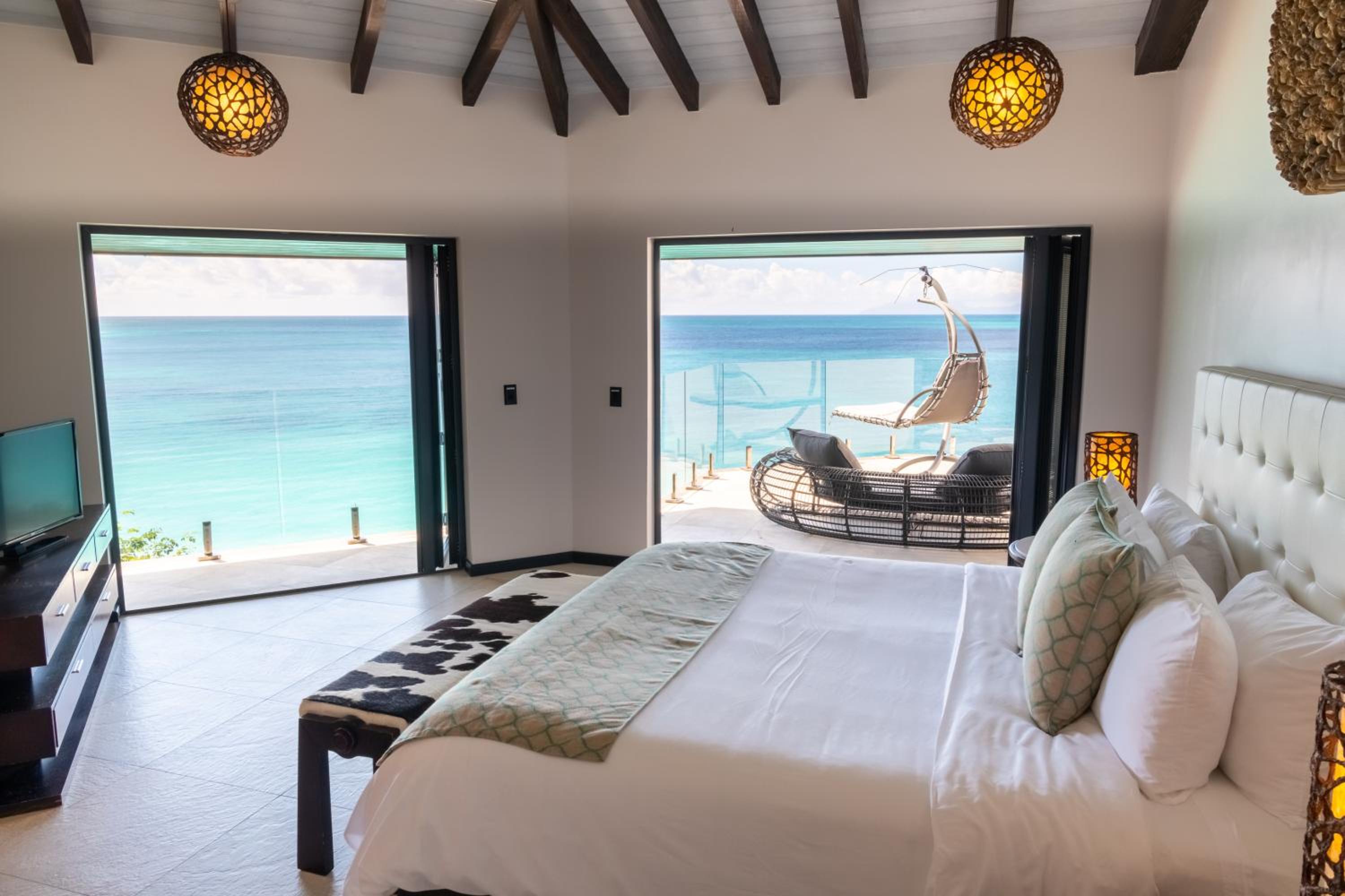 Tamarind Hills Resort & Villas
