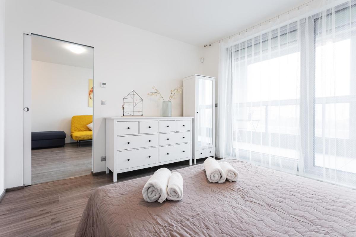 Yellow apartment with PARKING