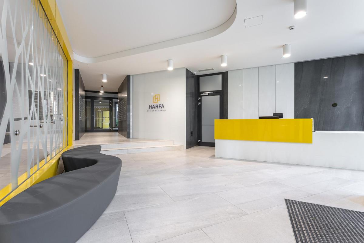 Yellow apartment with PARKING