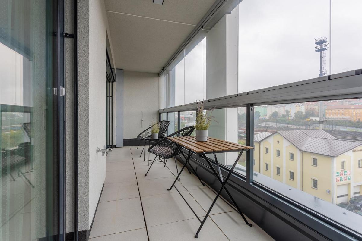Yellow apartment with PARKING