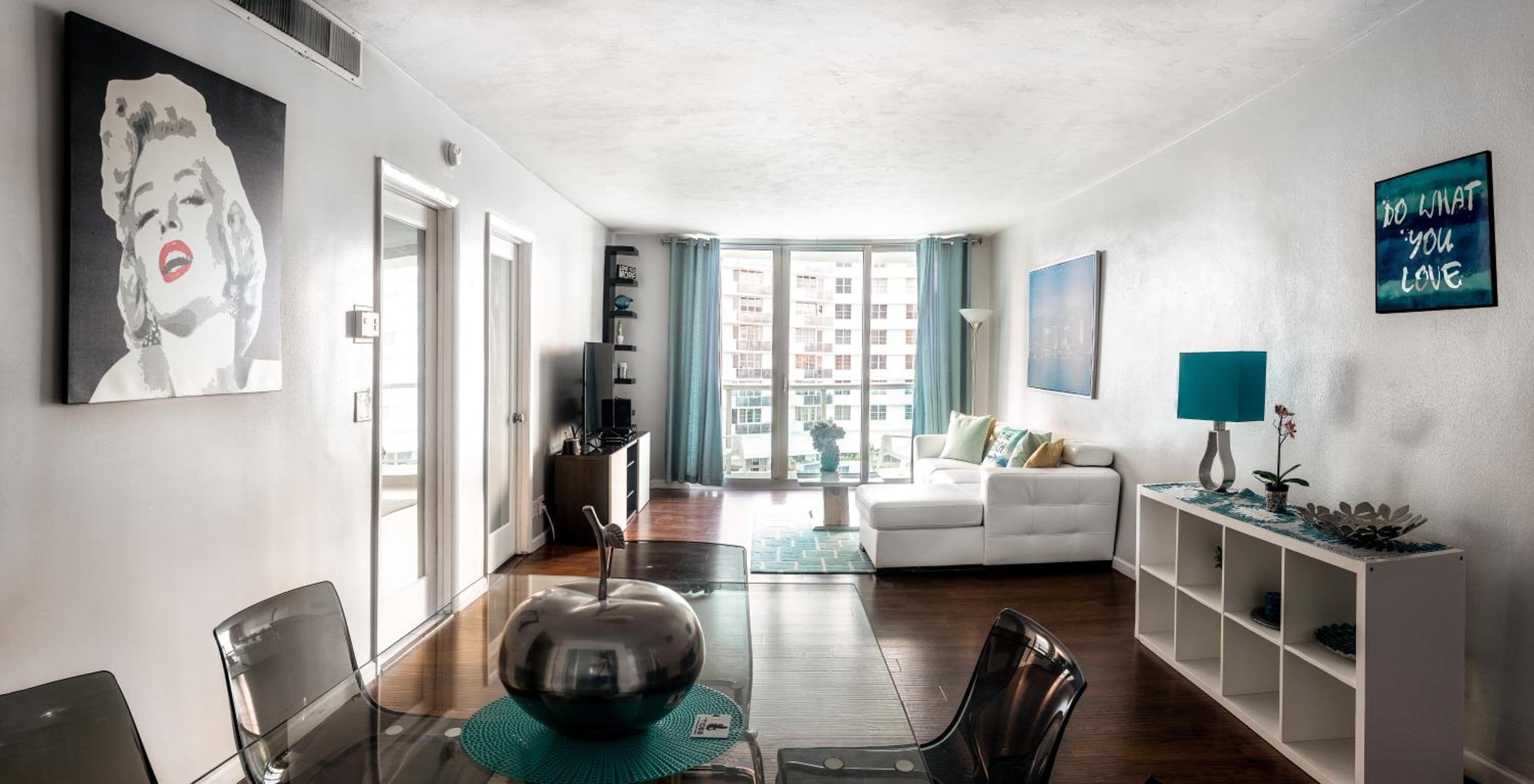 Dream Vacation Apartment Right On The Beach view 4
