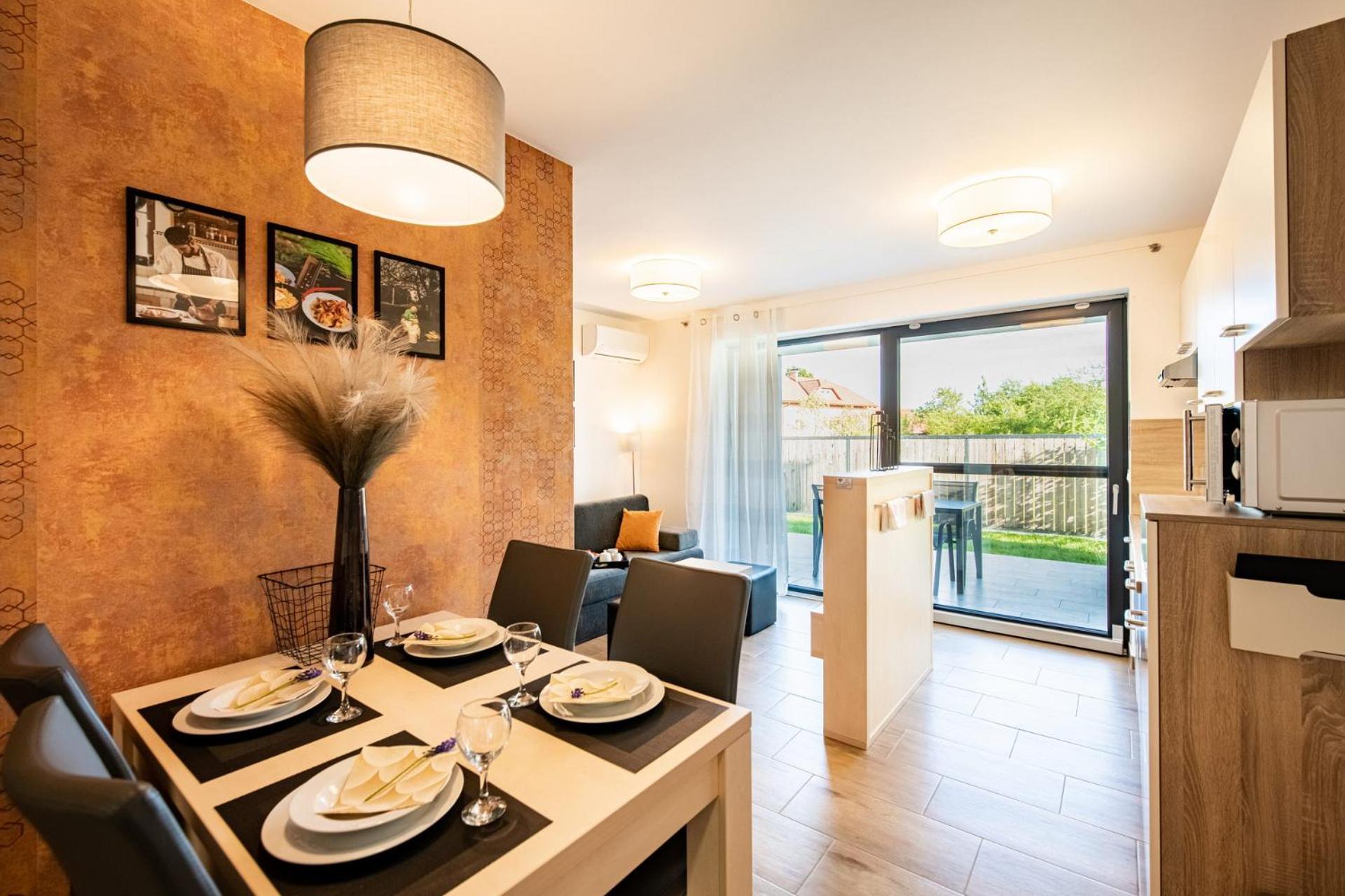 Hotel Apartmaji BANONIA " Sončni zahod " - Image 1