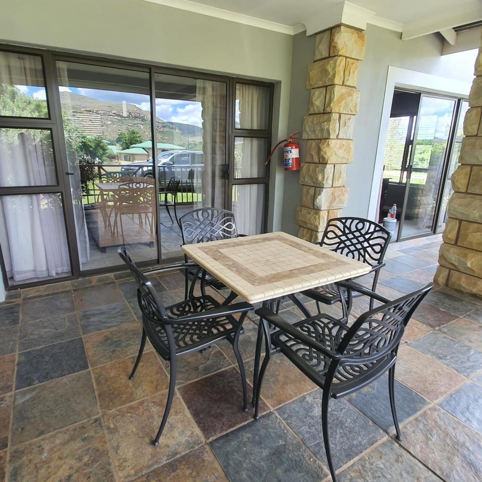 Villa Mohau 178 view 5