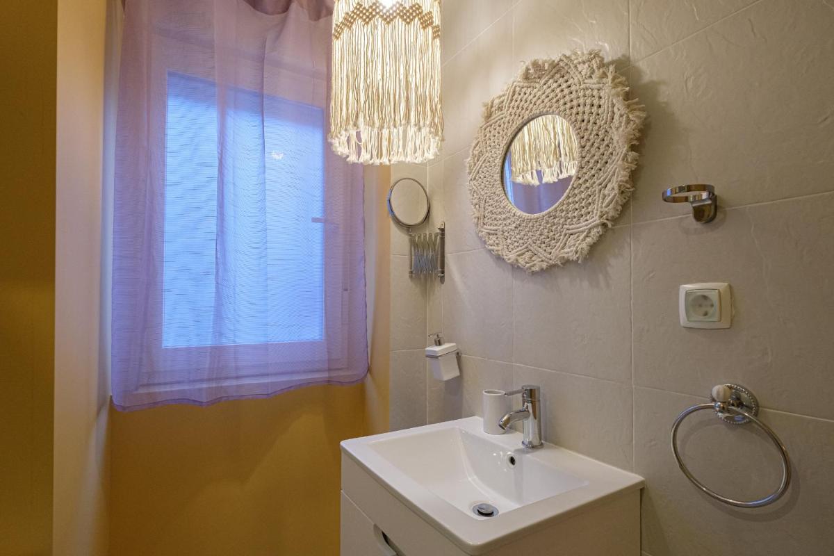 Y Quebedo - Boutique Apartments