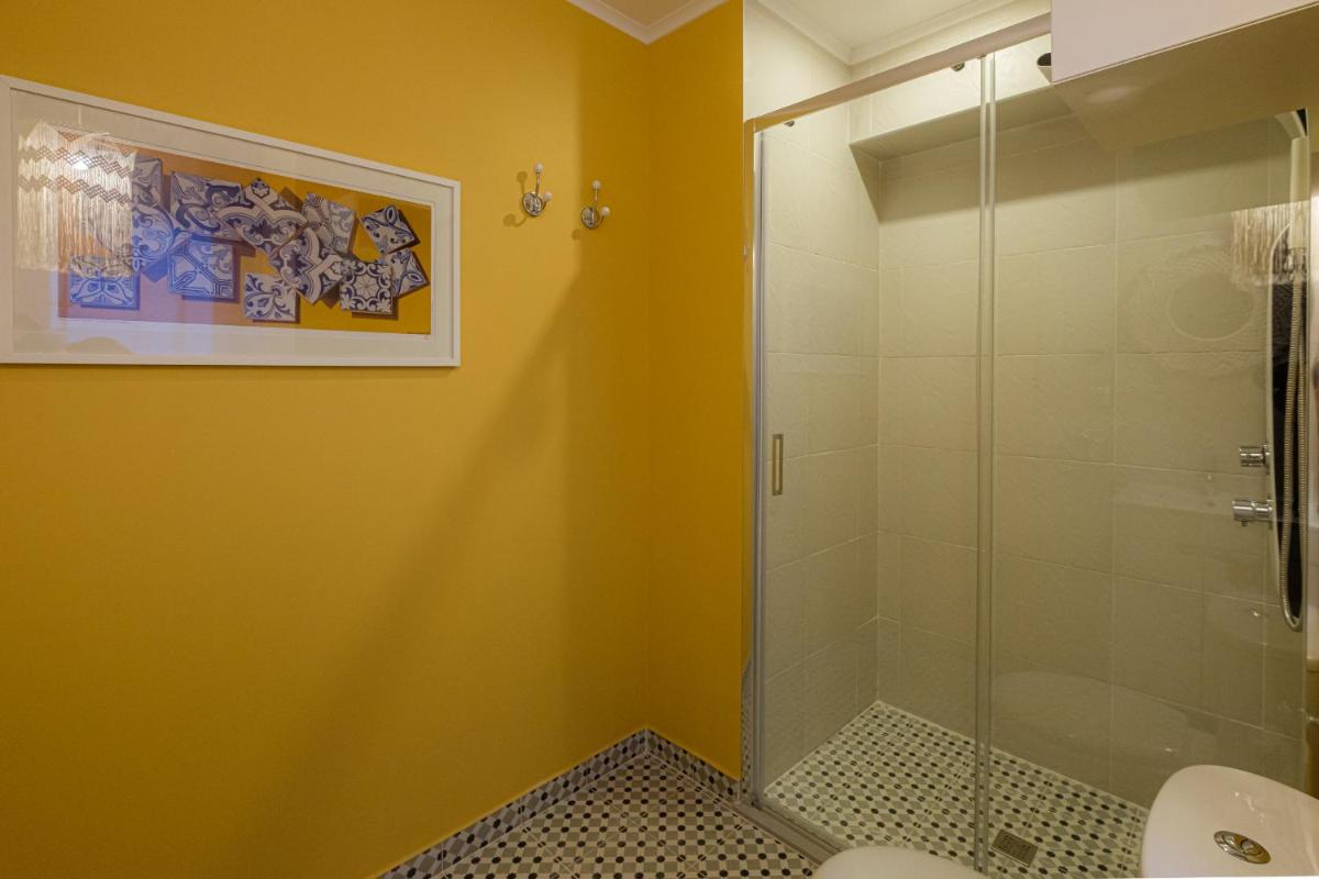 Y Quebedo - Boutique Apartments