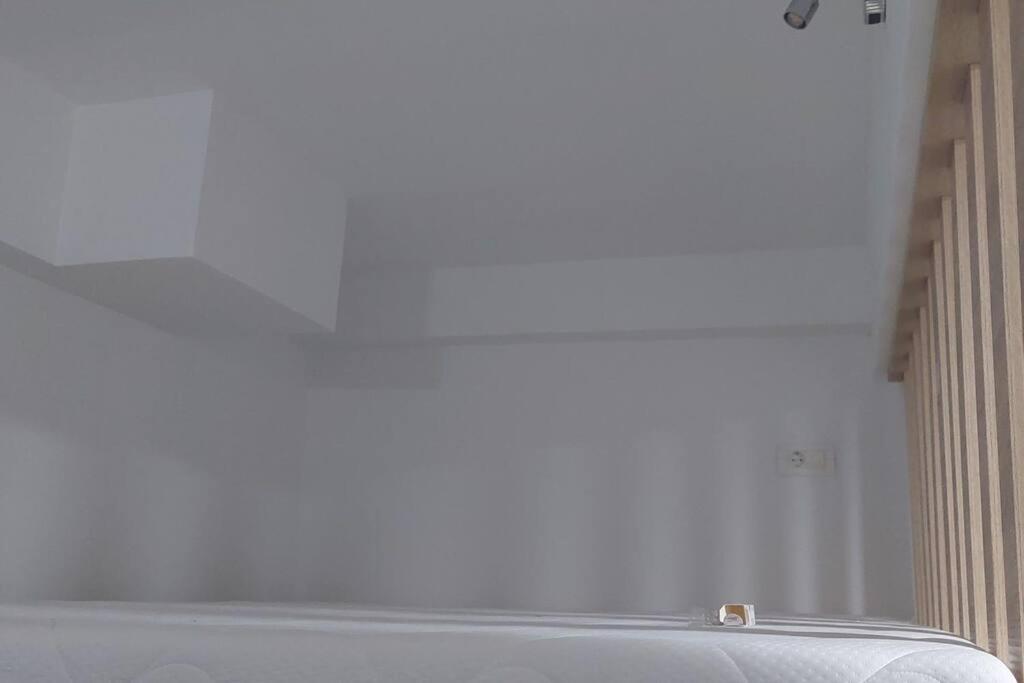 Studio apartment Old Post Office view 4
