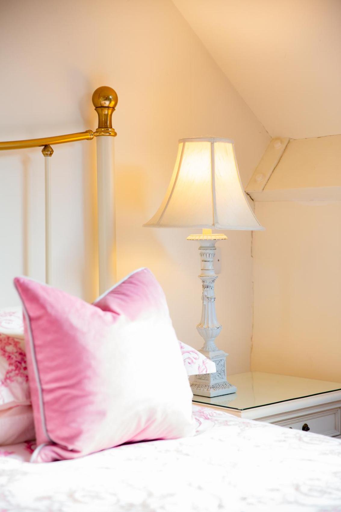 Higher Weddicott Barn Holiday Cottage - Self Catering view 2