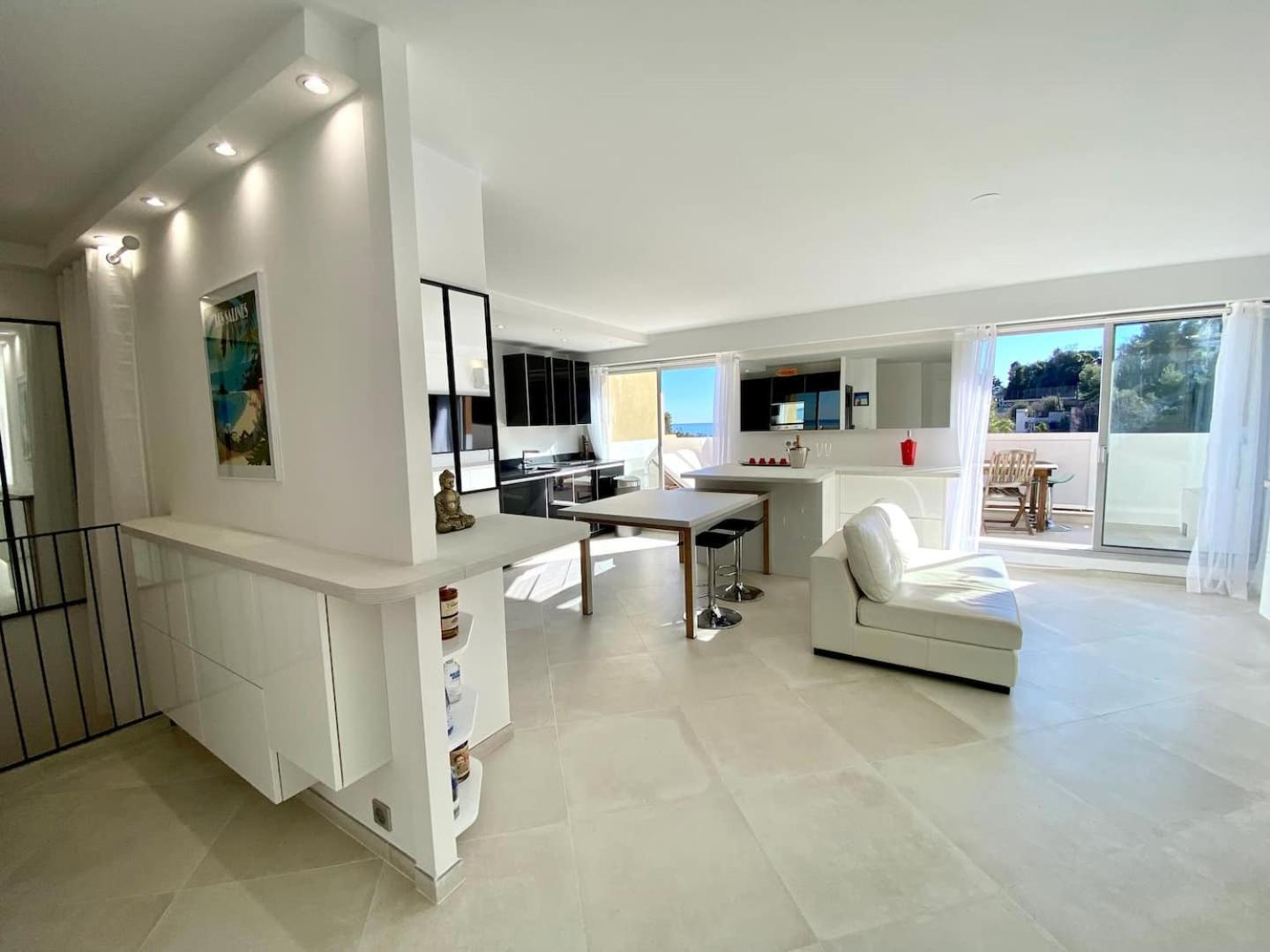 Appartement Luxe - 3 pièces avec vue mer, piscine et tennis photo 2