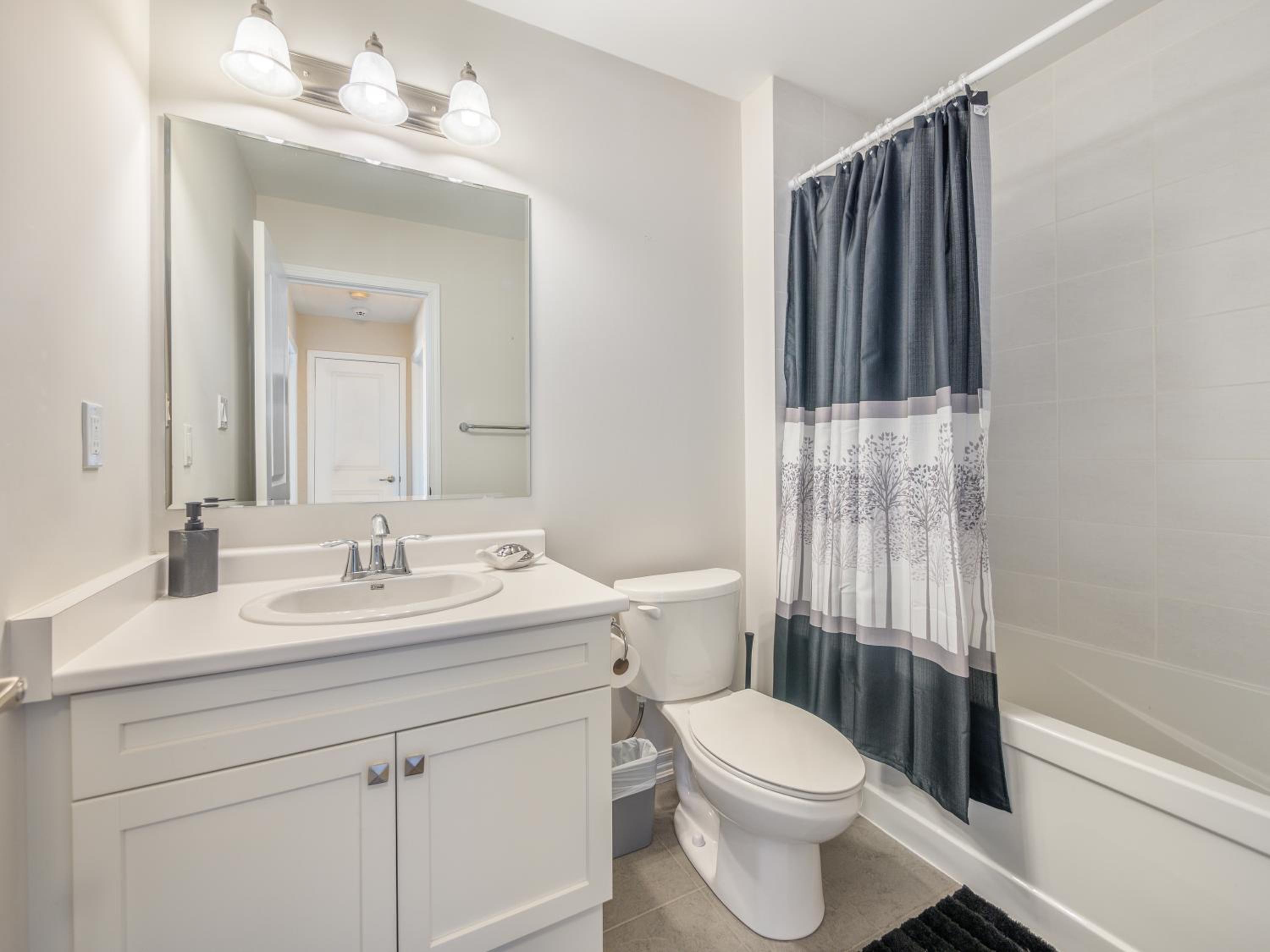 Boutique 3BrStudy Townhouse - Oakville - Property Image 31