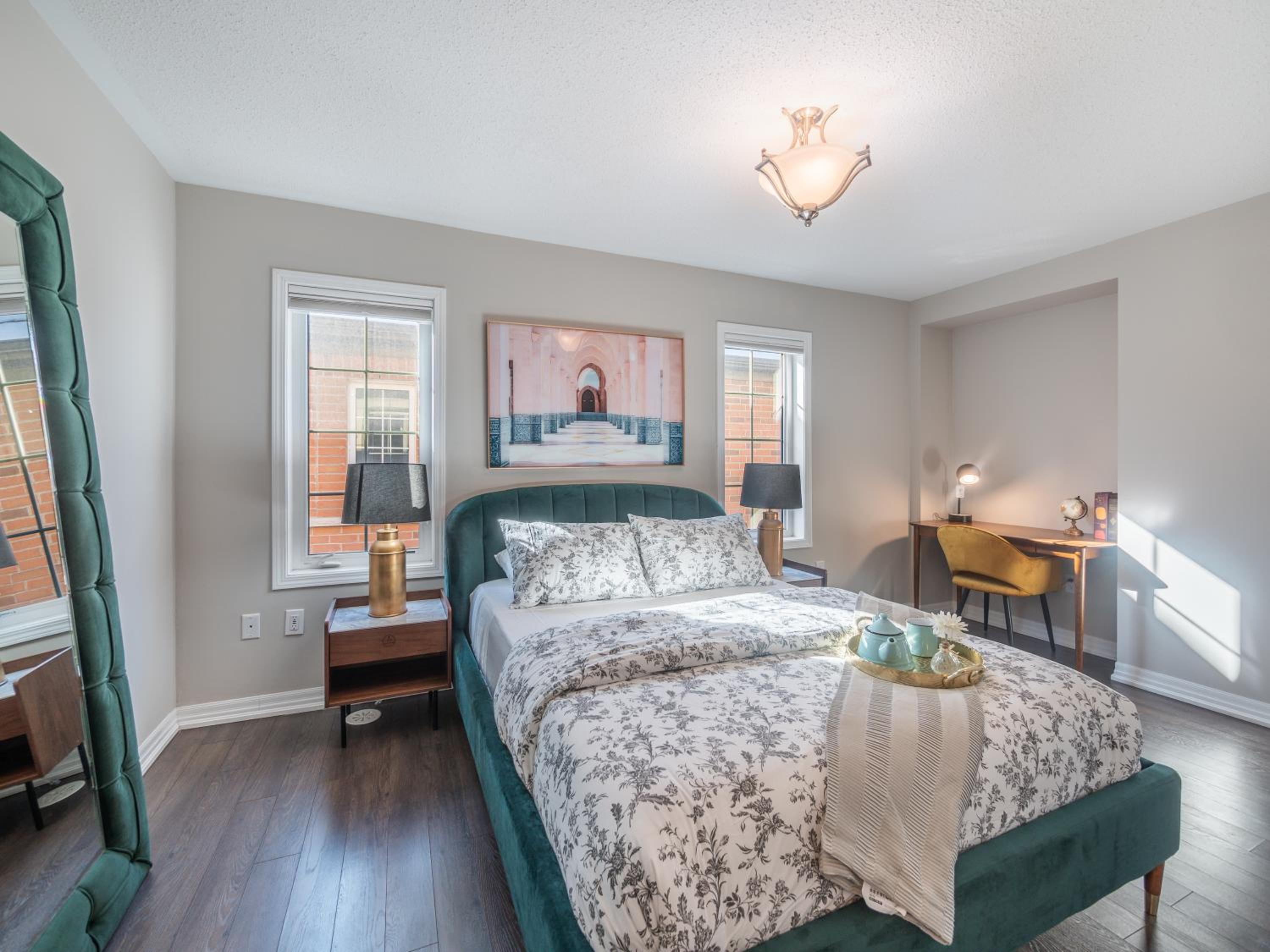 Boutique 3BrStudy Townhouse - Oakville - Property Image 34