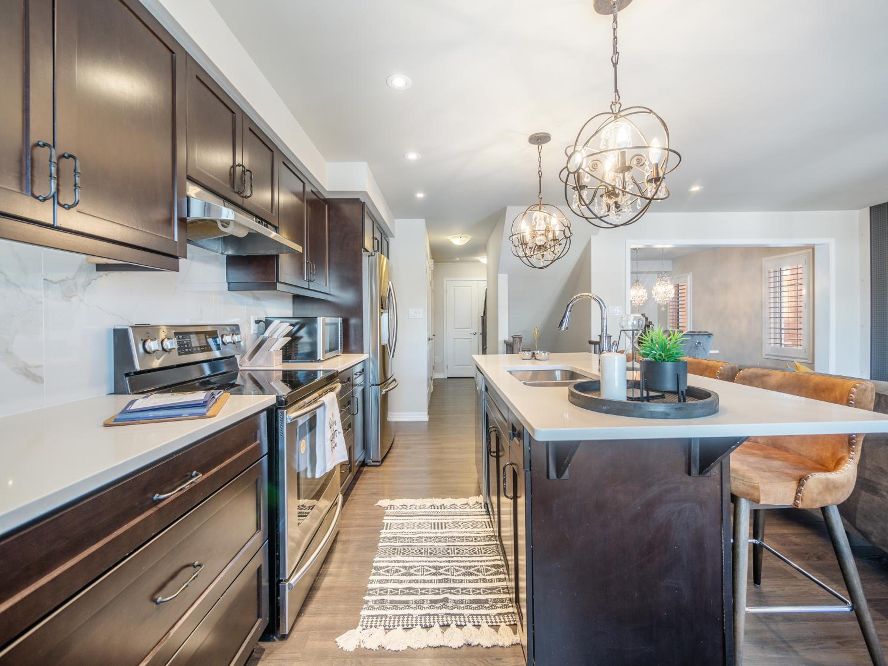 Boutique 3BrStudy Townhouse - Oakville - Property Image 43