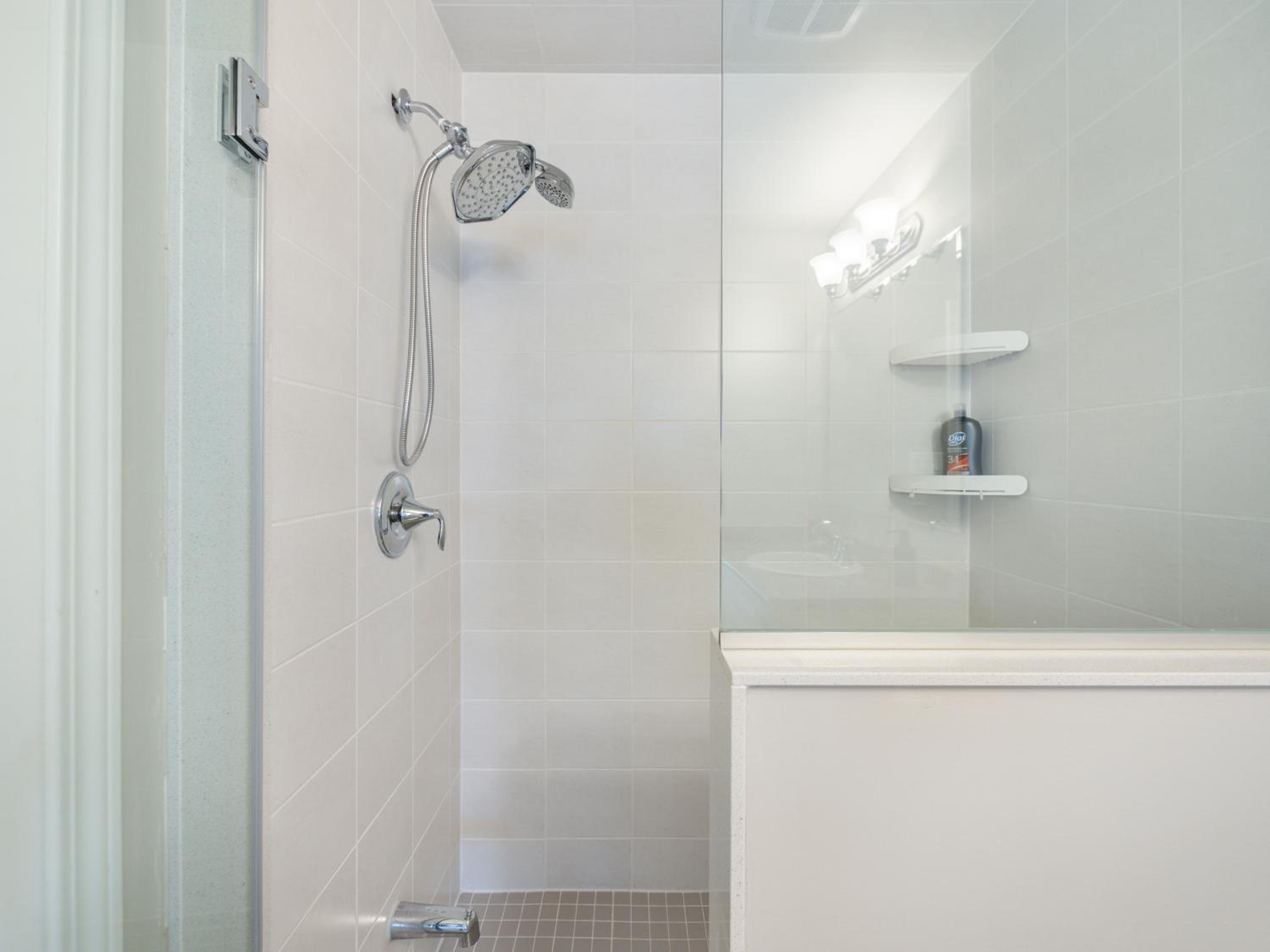 Boutique 3BrStudy Townhouse - Oakville - Property Image 6