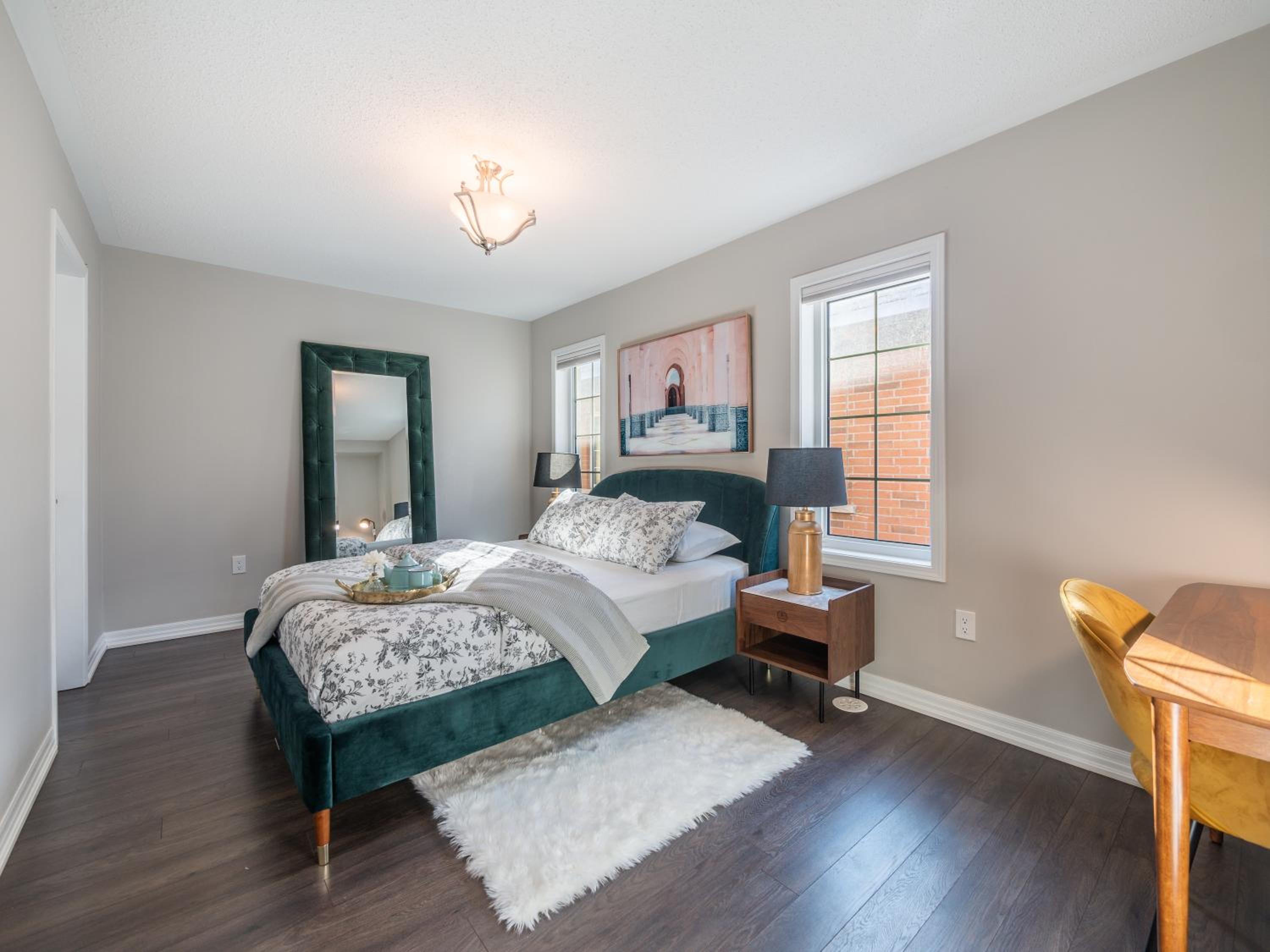 Boutique 3BrStudy Townhouse - Oakville - Property Image 8